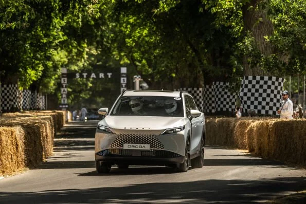 The new Omoda 7 Slides into View at Goodwood
