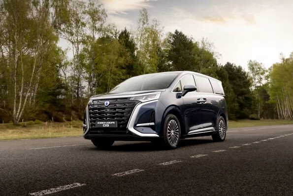 DENZA D9 - Luxury VIP Wagon Arrives with Flash Charging
