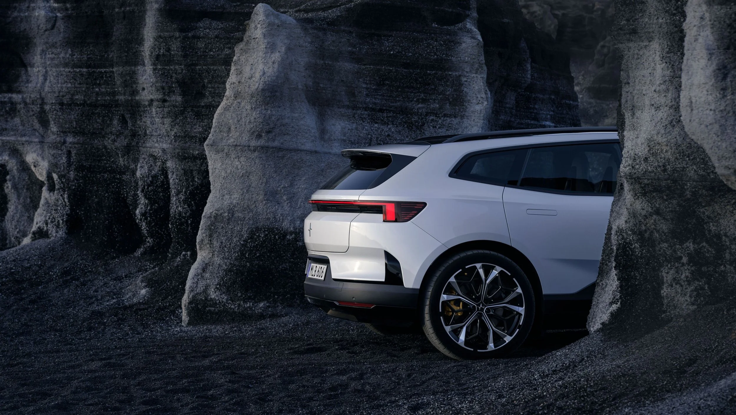 Polestar-260126-2230_v005-1.jpg