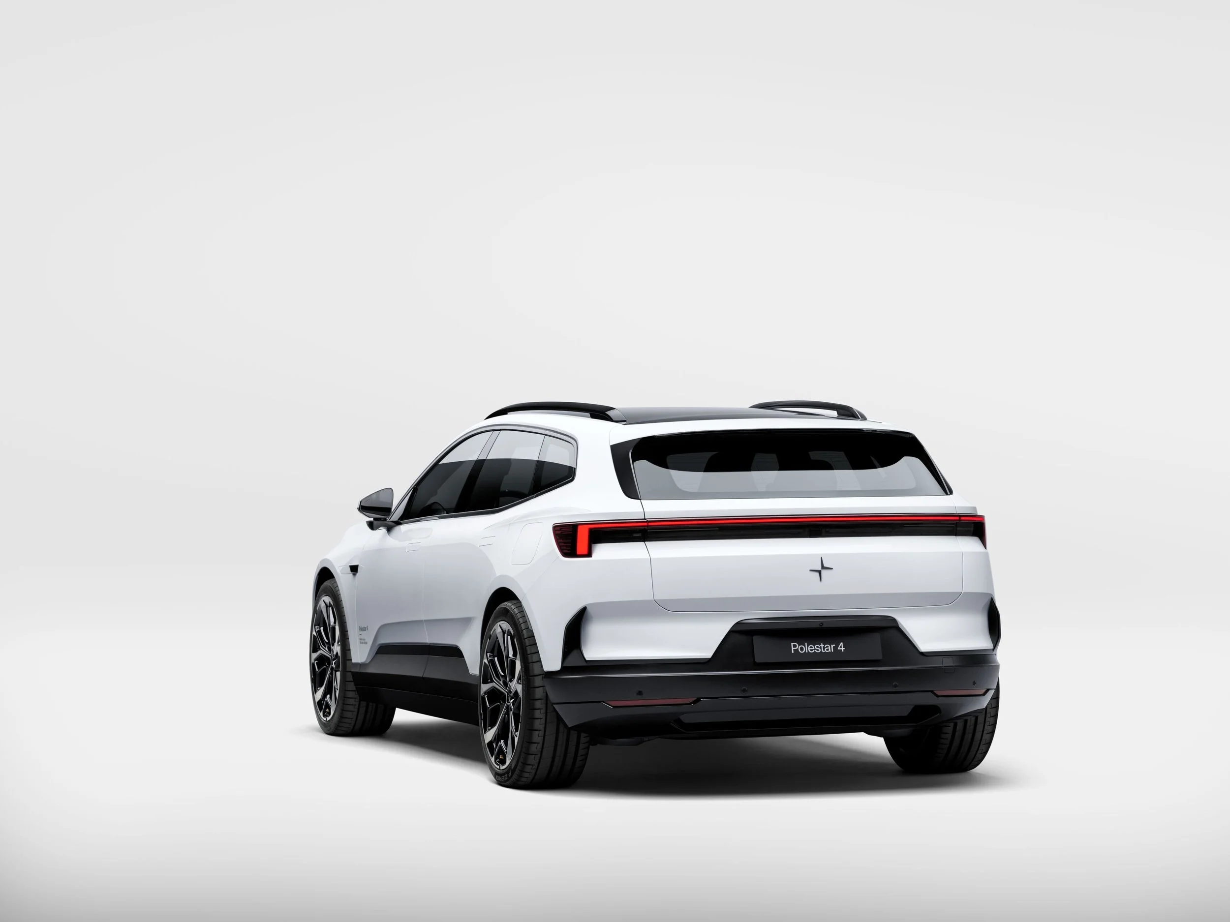 Polestar-260629-2757_v004.jpg