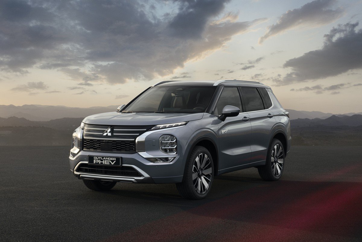 2026 Outlander PHEV Pricing Announced.jpg