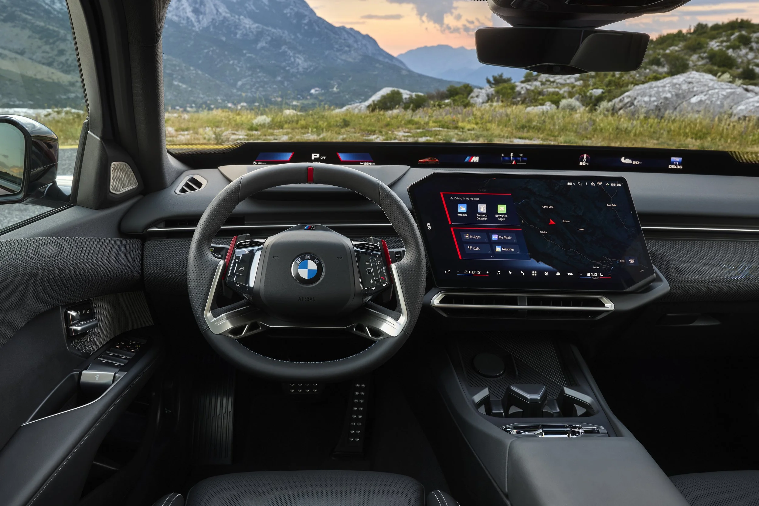 P90657768_highRes_the-new-bmw-m350-xdr.jpg