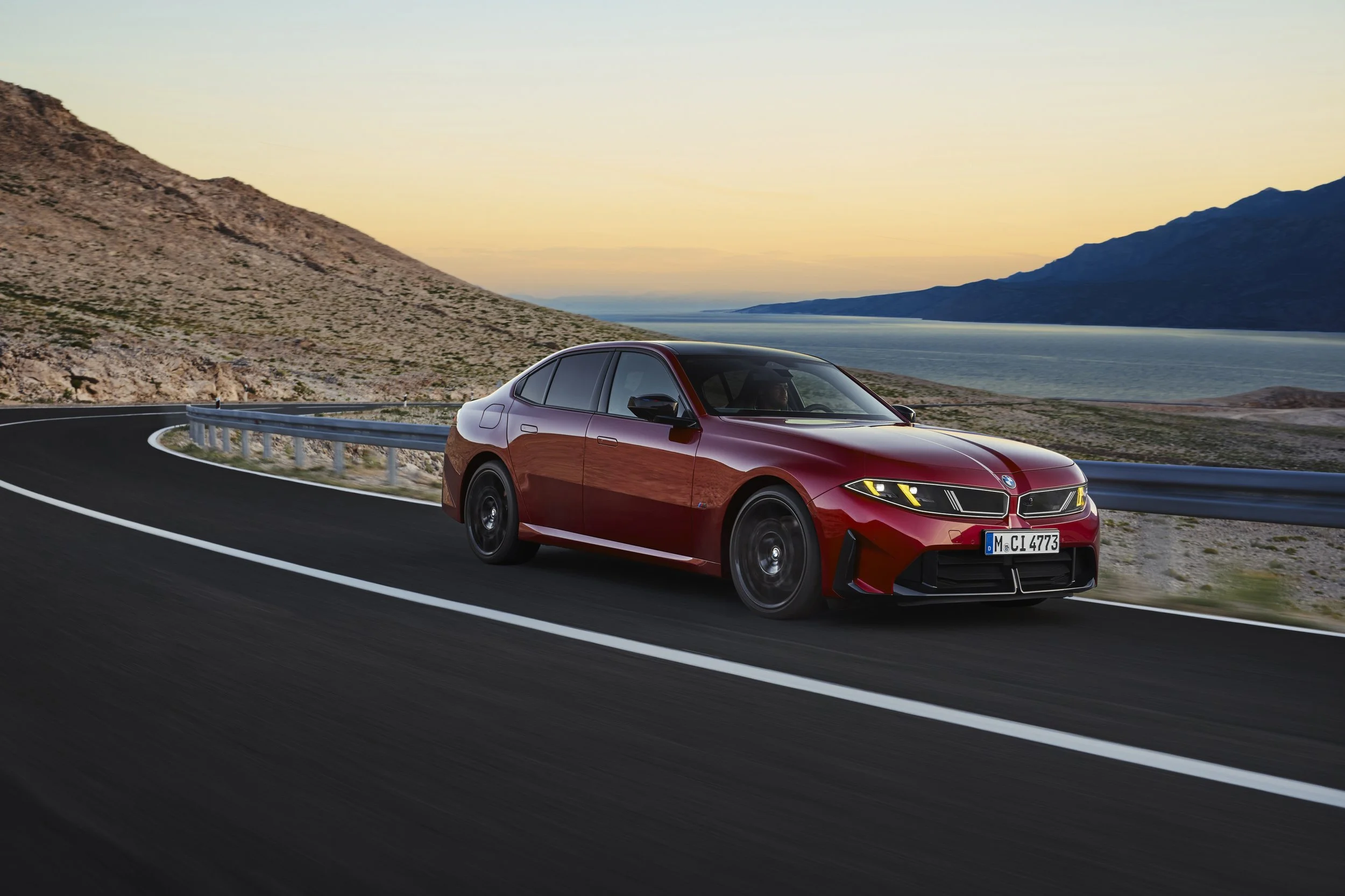 P90657690_highRes_the-new-bmw-m350-xdr.jpg