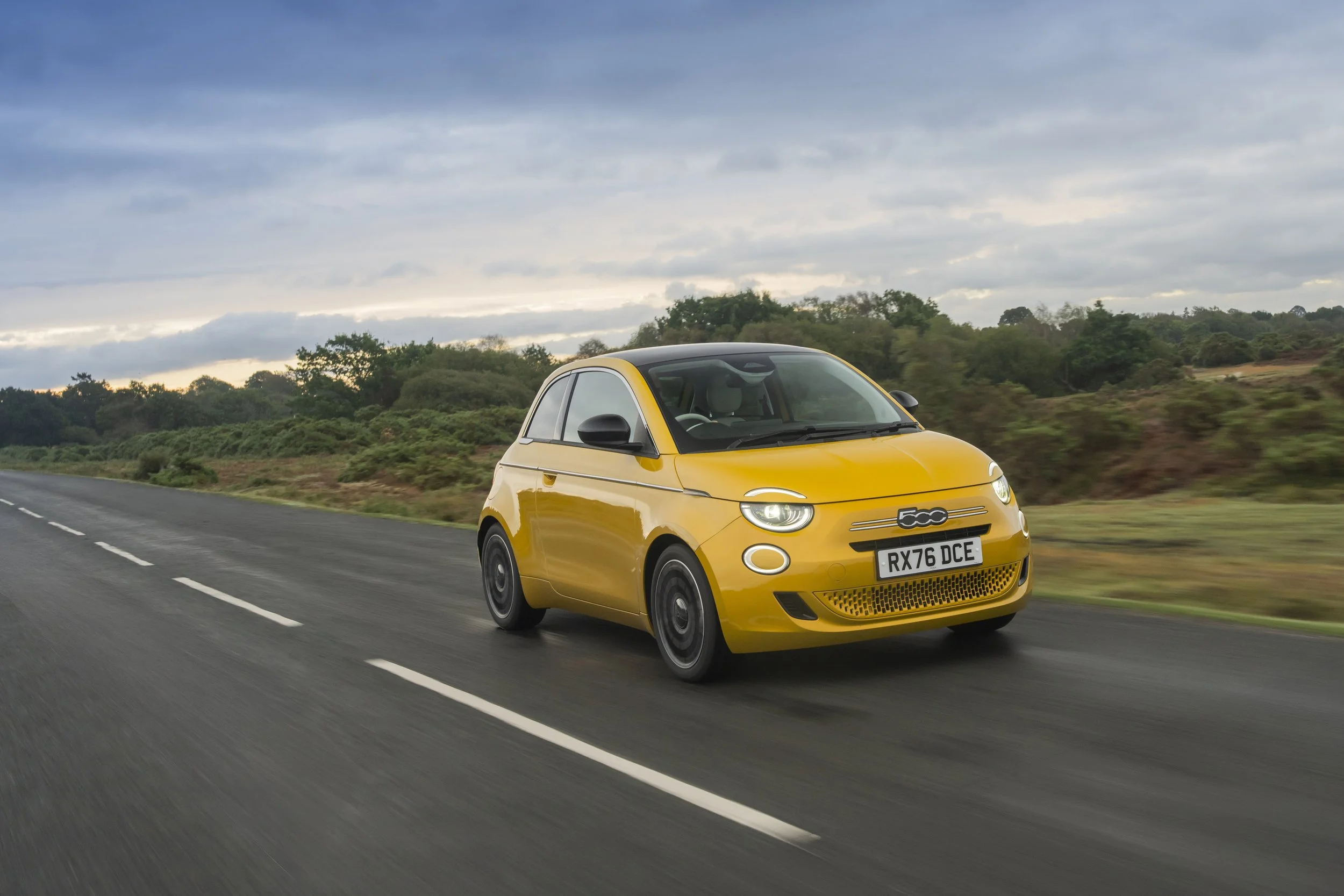Fiat 500 Hybrid Review: lots of charm, but it’s rather slow