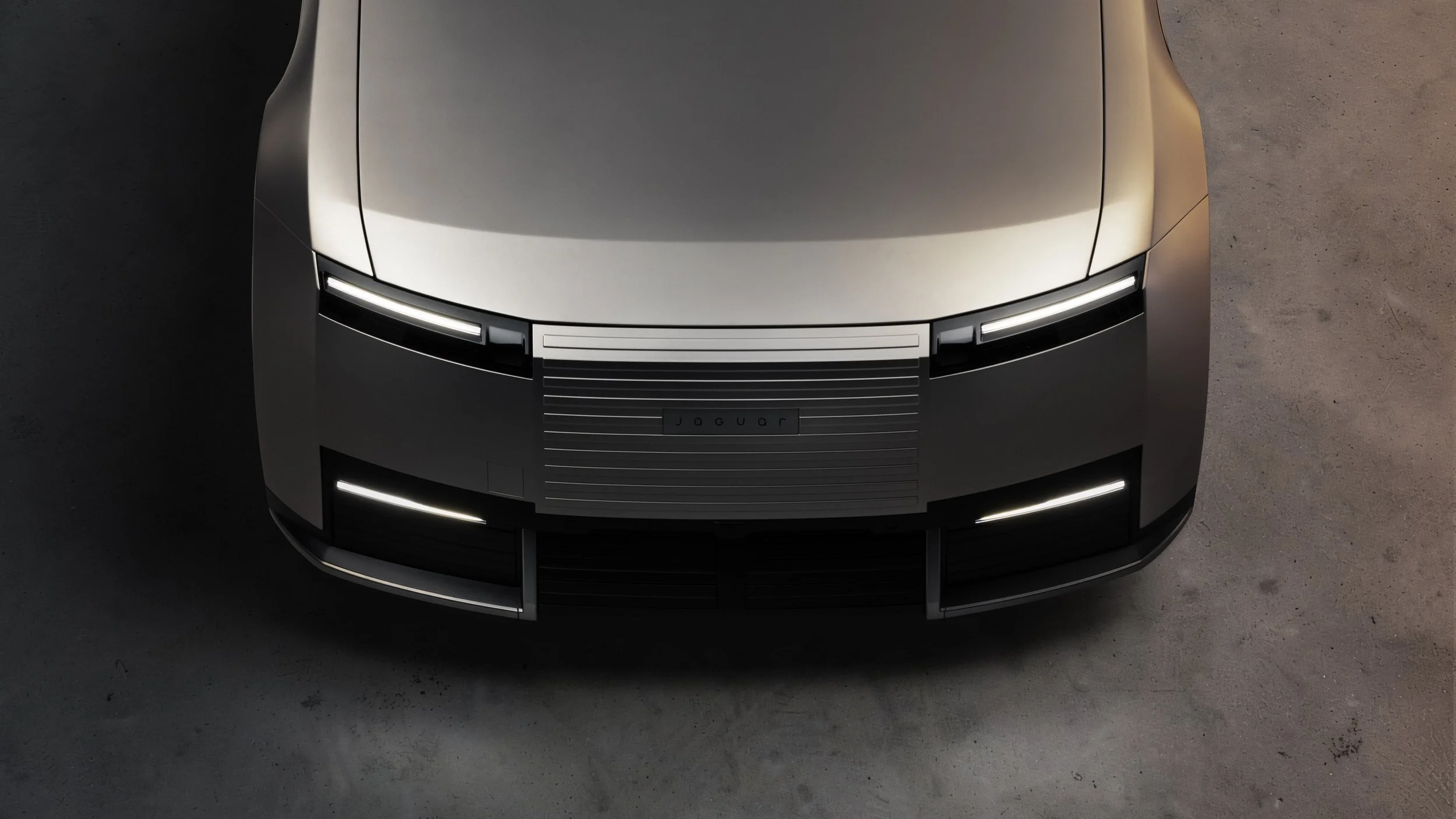 SILVER_HIGH_FRONT_DETAIL.jpg