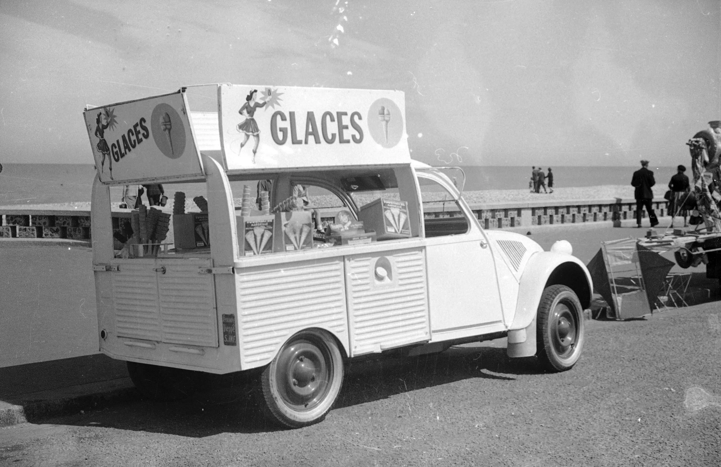 2-cv-marchand-de-glaces.jpg