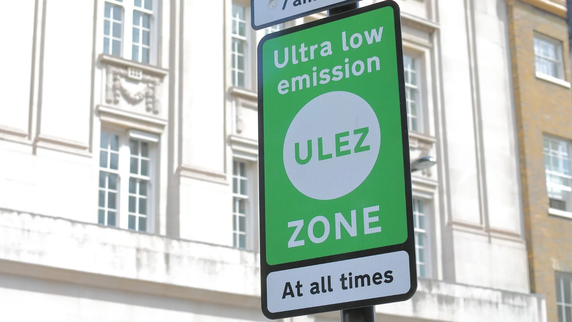 london ulez zone sign