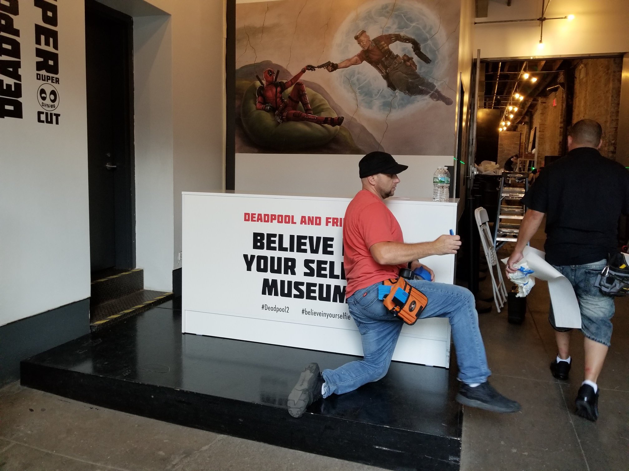 Vinyl Signs Decals on Walls 003.jpg