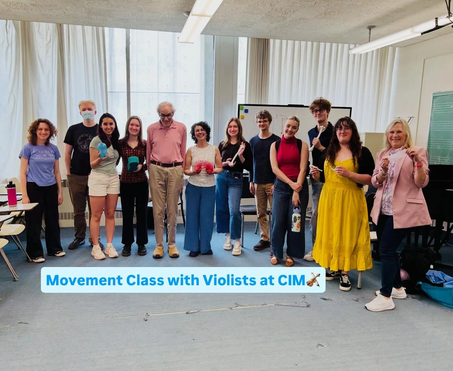 Violists, wooo! I had so much fun teaching a movement class for this marvelous group of violists at @cimedu yesterday. Thanks so much to Jeffrey Irvine and CIM for having me!🎻

#musicstudents #violist #musicschool #musicianhealth