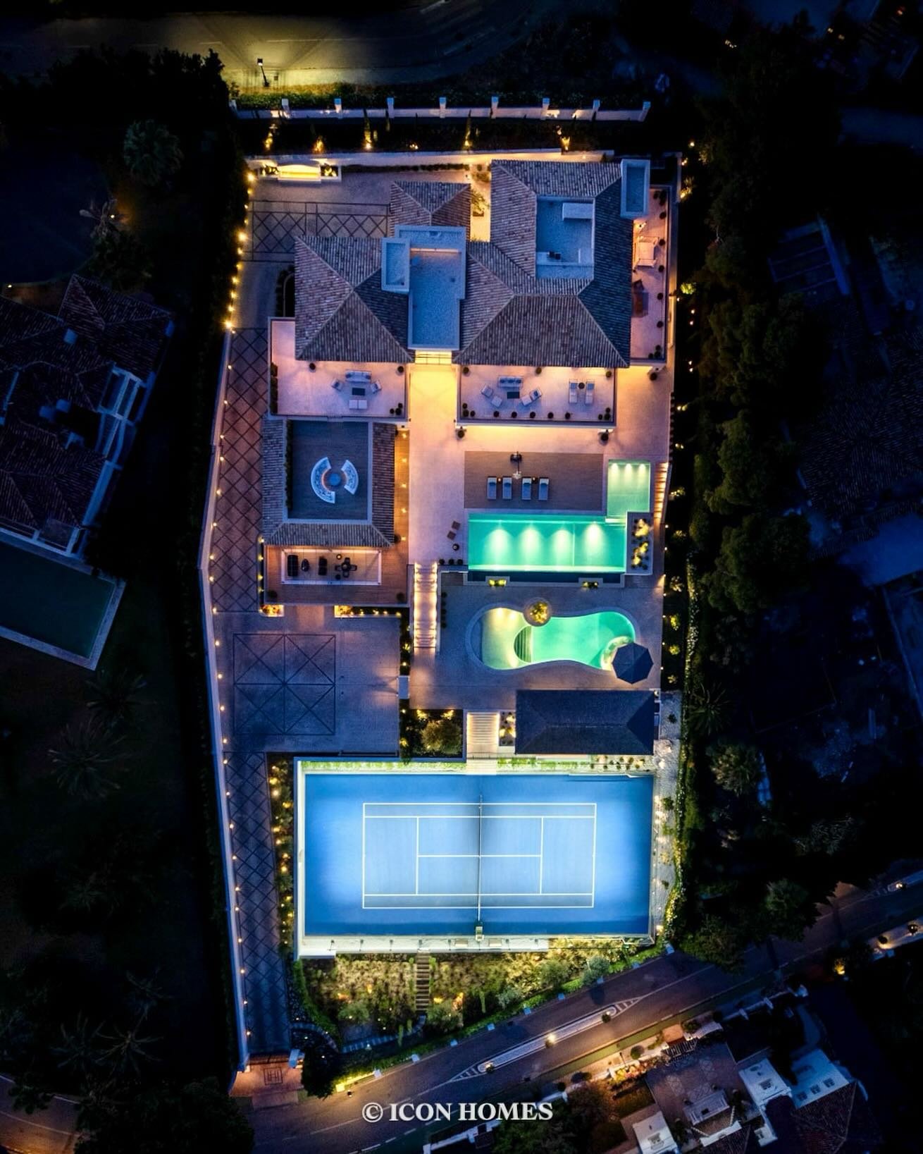 We love crafting unique homes..

#Iconhomes #iconmarbella #icon #homes #conceptdesign #interiordesign #iconjournal #luxuryproperty #invest #crafting #property #propertyinvestor #propertydeveloper #advisor #architecture #design #develop #considered #s