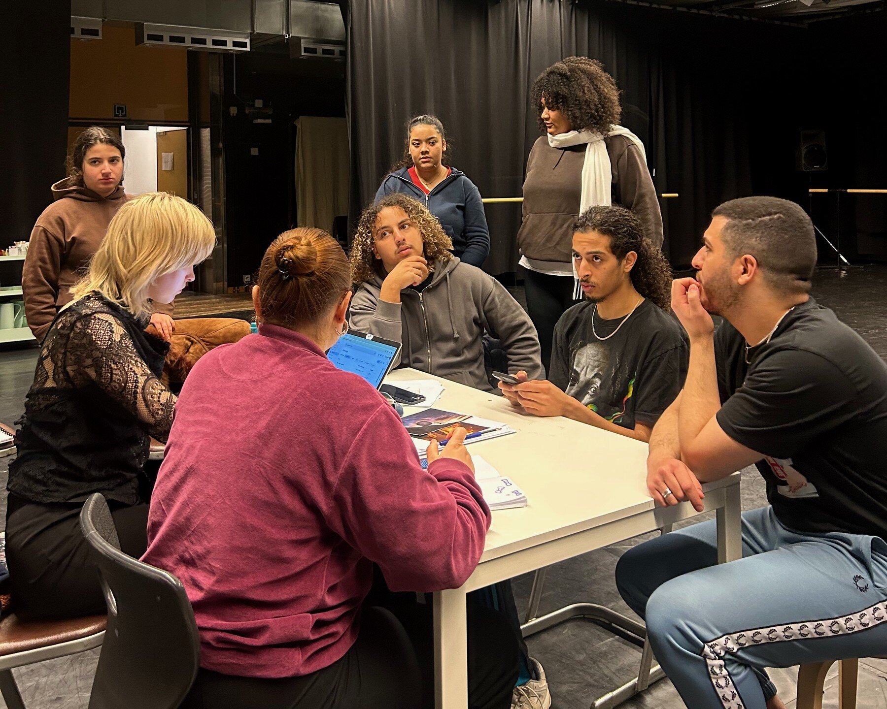 We laten ons dit jaar voor het theaterproject inspireren door figuren uit de Griekse mythologie. De voorbije repetitie heeft iedere speler een favoriet gekozen en zijn de mythische figuren hier en daar al tot leven gebracht via schrijfopdrachten en i