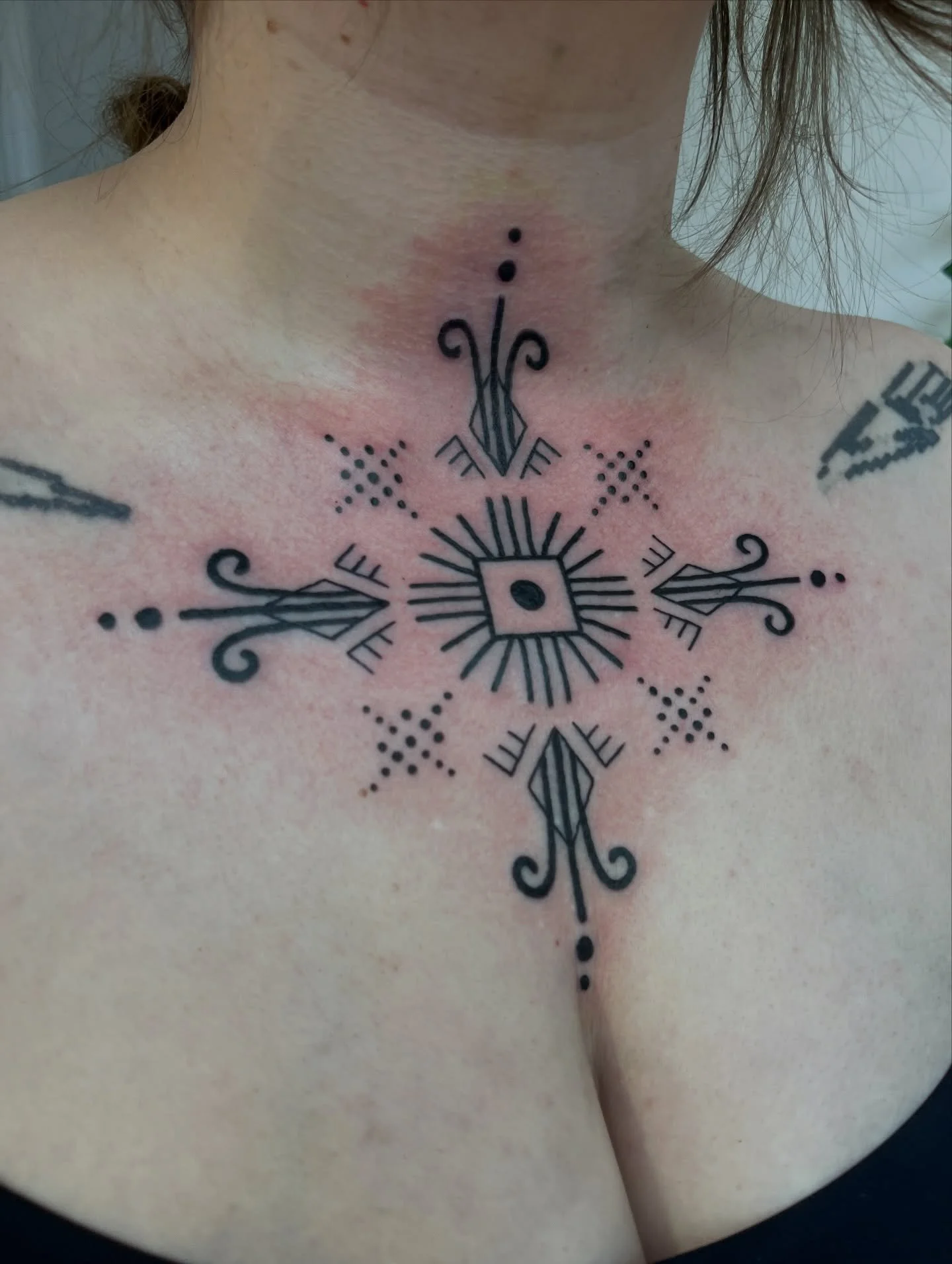 Chest for Maymay from my flashbook ✺ being a vocalist herself this one was quite empowering for her, such a lovely session we had 🤍 thank you for your trust 🕉️

Bookings open for June 🌞