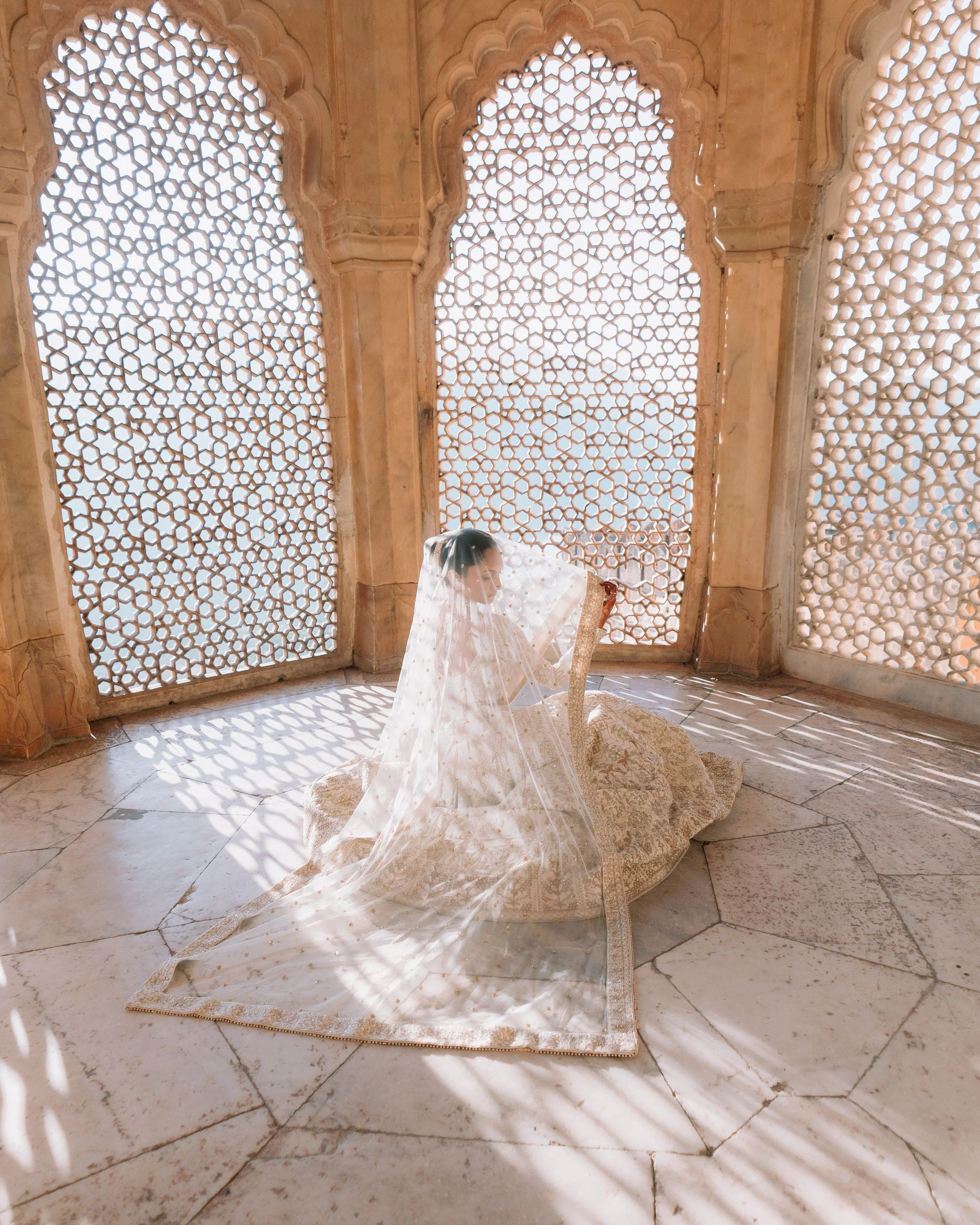 Neha&RuchirAmerFort-157 copy.jpg