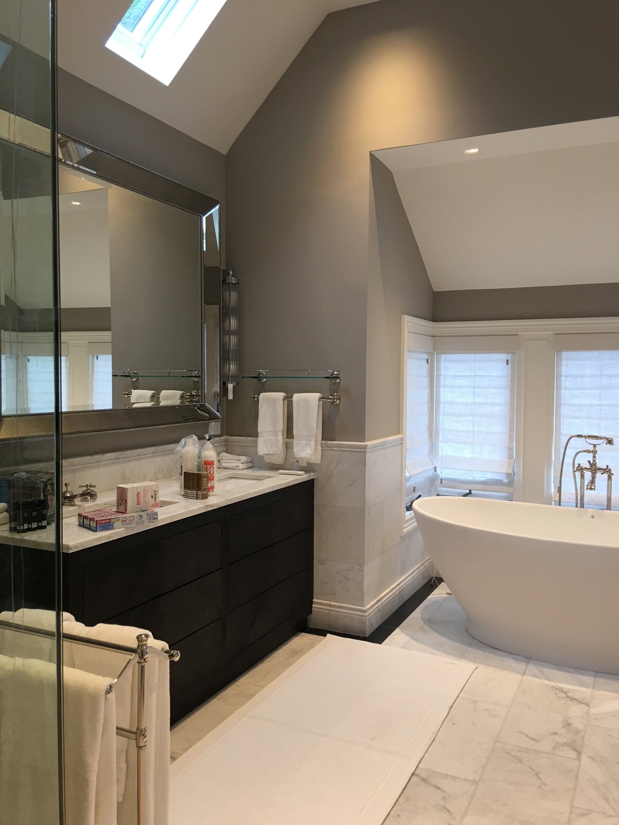 Oyster Bay Cover MBath2.JPG