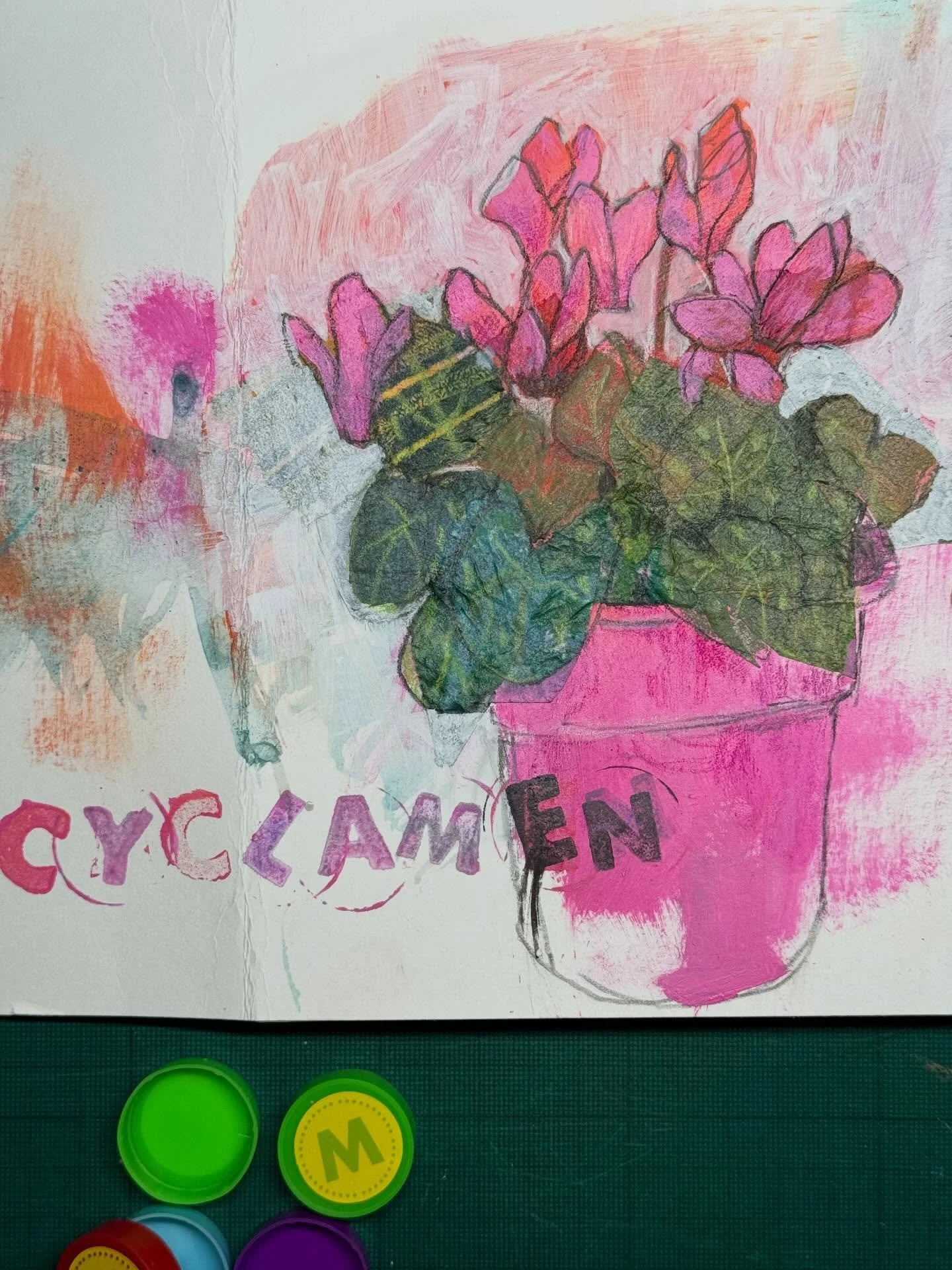 Start of a whatever long project. A concertina creative collaboration - no theme, no rules, a do as u please project. Coming your way @hzbyrne 😉#creativecollaboration #collaboration #yourturn #artfriends #concertinasketchbook