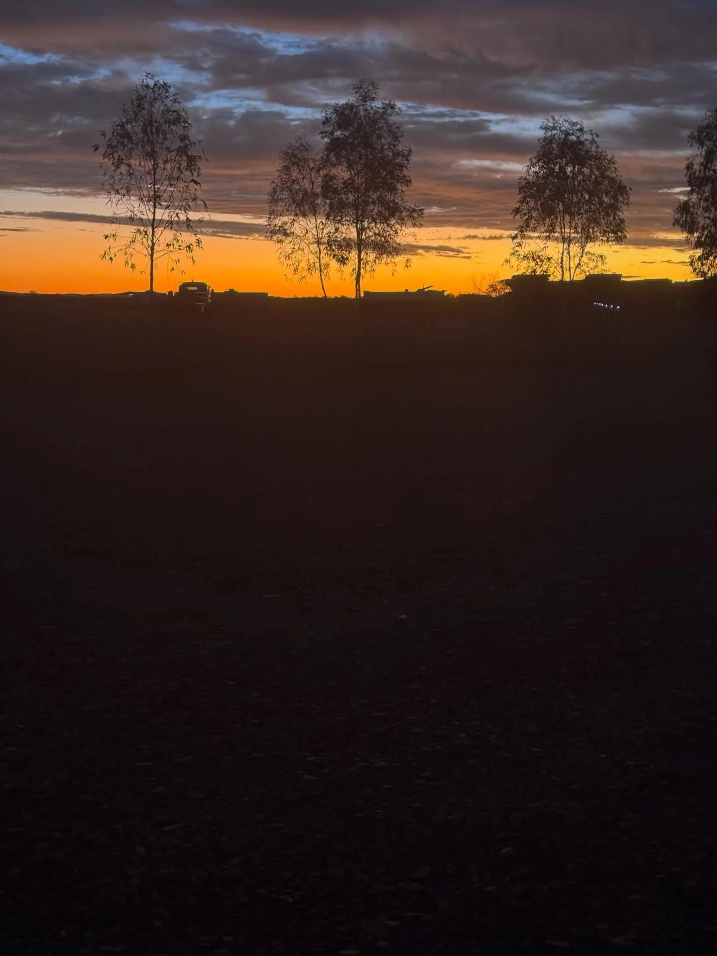Long drive today from Exmouth to Cheela Plains Station. A great road for landscape colours. We dine here tonight in the station kitchen then head off for Karijini tomorrow where the landscape becomes even more spectacular #cheelaplainsstation #kariji