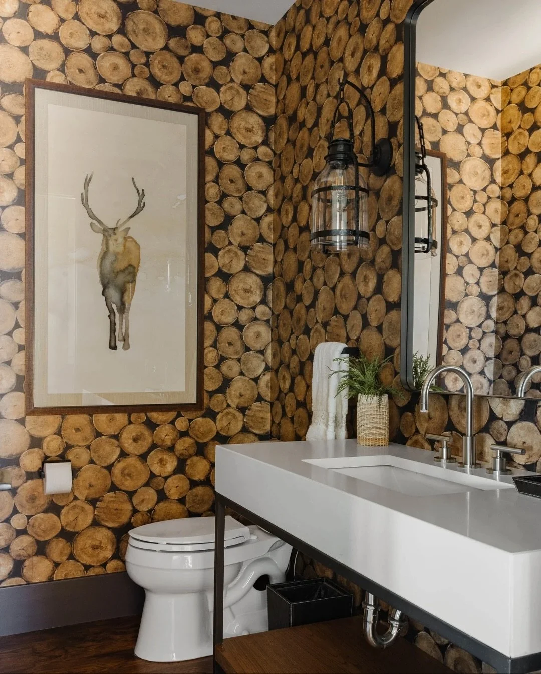 A cozy corner that feels straight out of the woods (without ever leaving home!).⁣
⁣
⁣
Interior design: @robingannoninteriors⁣
Builder: @buildutah ⁣
Photographer: @shannonelizabeths⁣
⁣
⁣
⁣
⁣
⁣
⁣
⁣
⁣
⁣
⁣
⁣
⁣
⁣
⁣
⁣
⁣
⁣
⁣
⁣
⁣
#wallpaperwednesday #wallpap