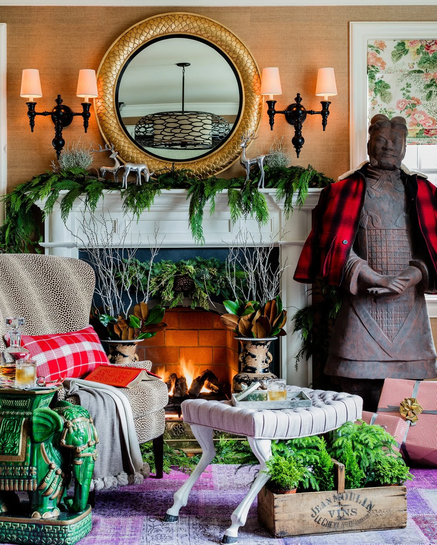 All is calm, all is bright. Warm wishes for a peaceful Christmas!
⁣
⁣
Interior design: @robingannoninteriors⁣
Photography: @michaeljleephotography