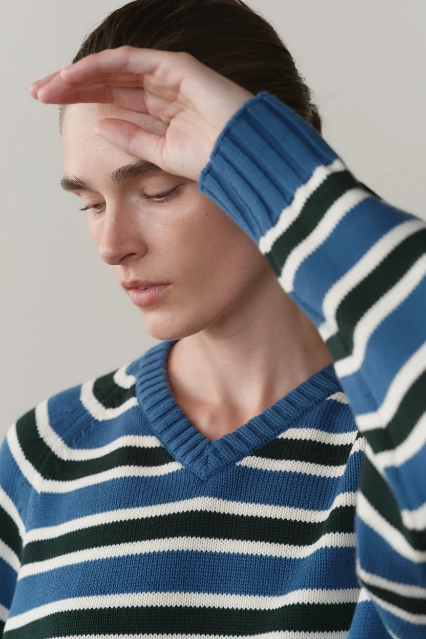 TheCottonKnitStripeV-NeckSweater_Lake-Creme-Fir_036.webp