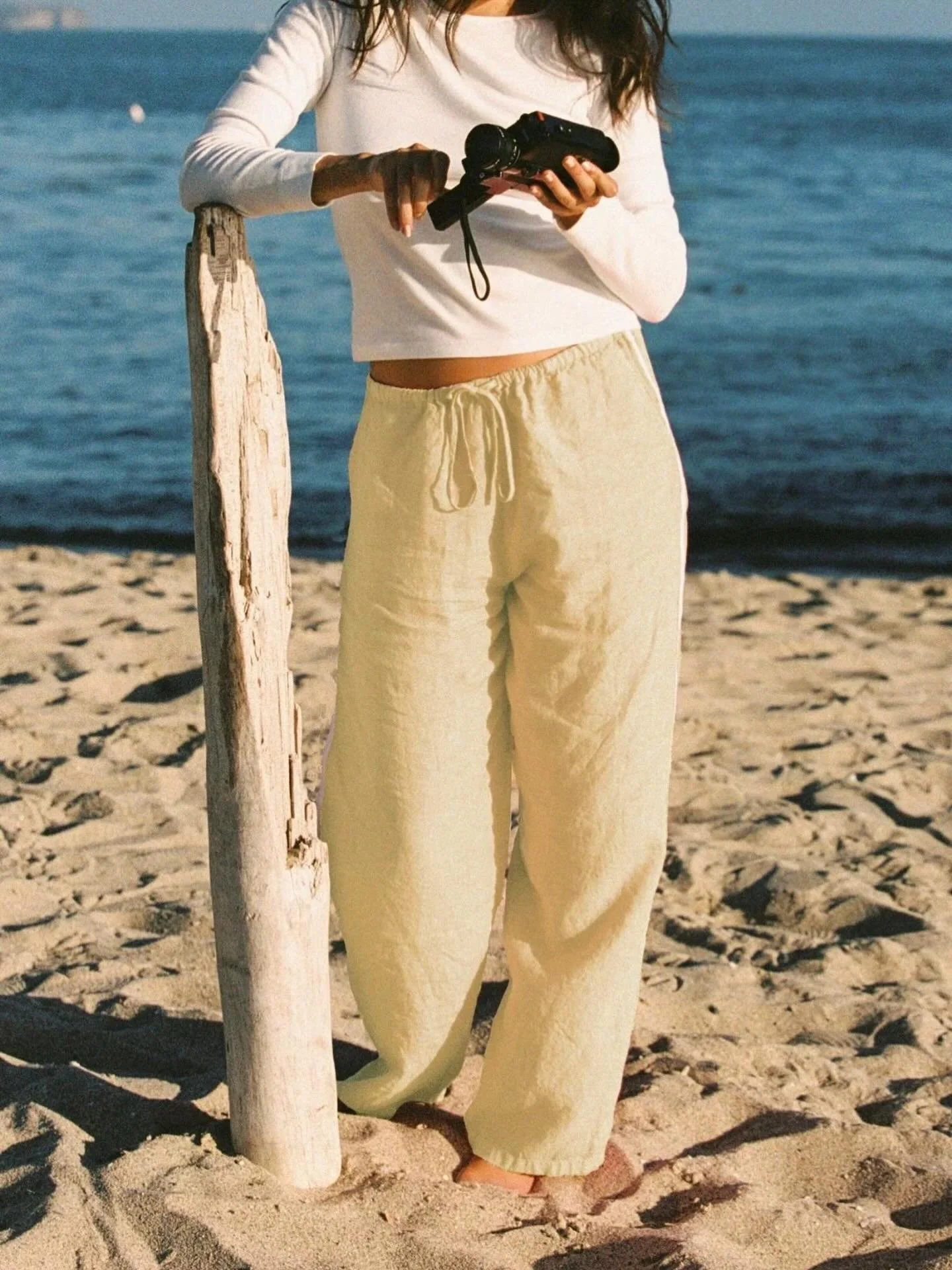 New @larelaxed linen track pants.

Designed and made responsibly in Los Angeles 🤍