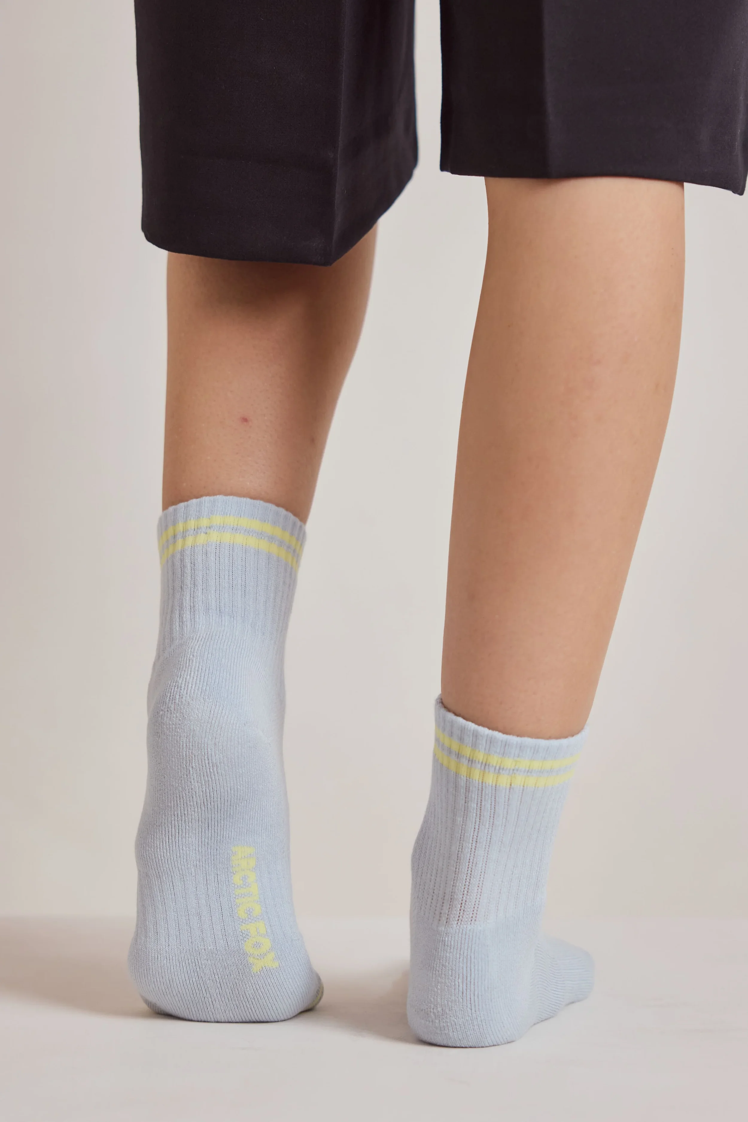 arctic-fox-bamboo-everyday-striped-socks-sky-blue-26-3.webp