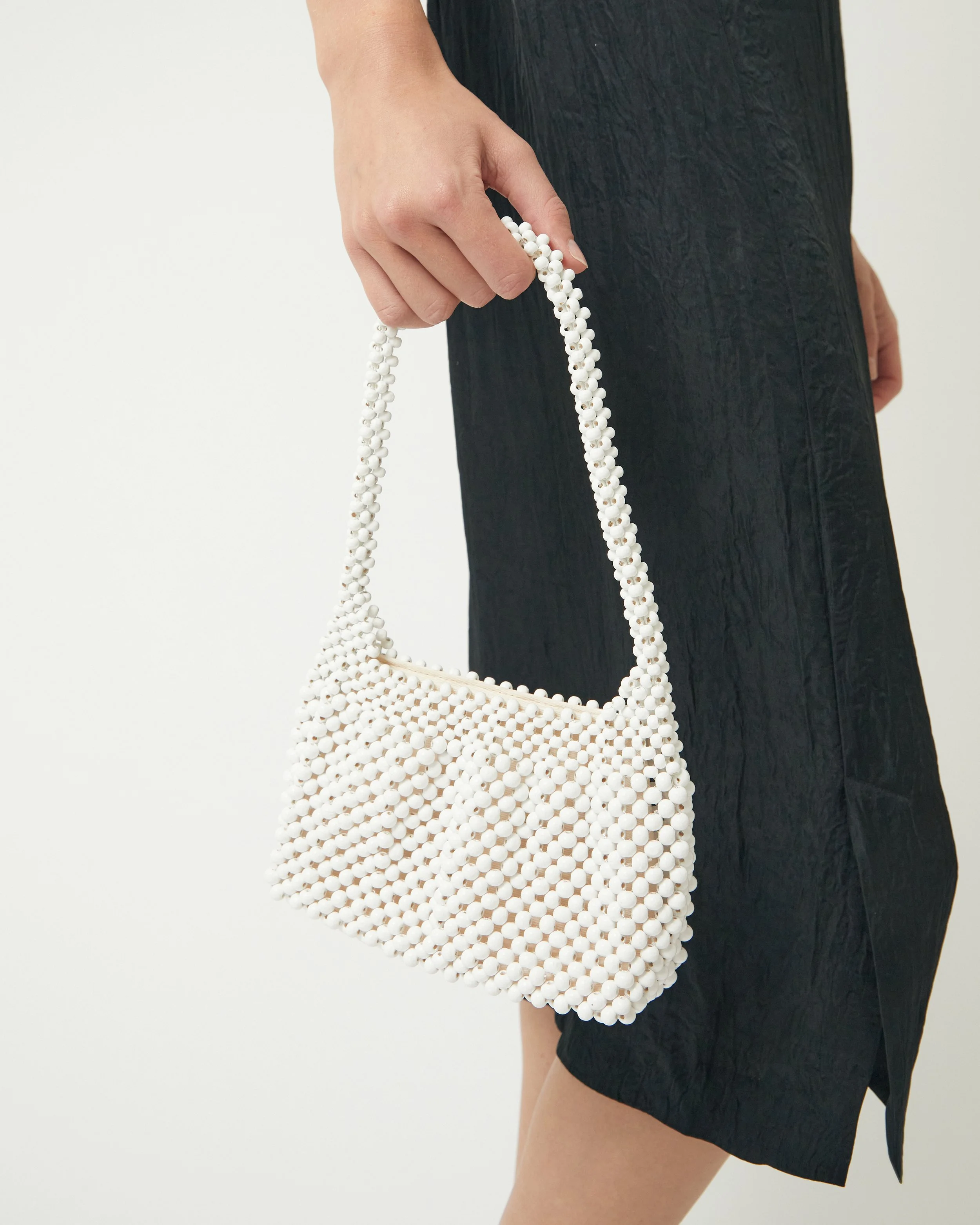 MADERA MINI BAG - OAT - ON BODY - DETAIL.jpg
