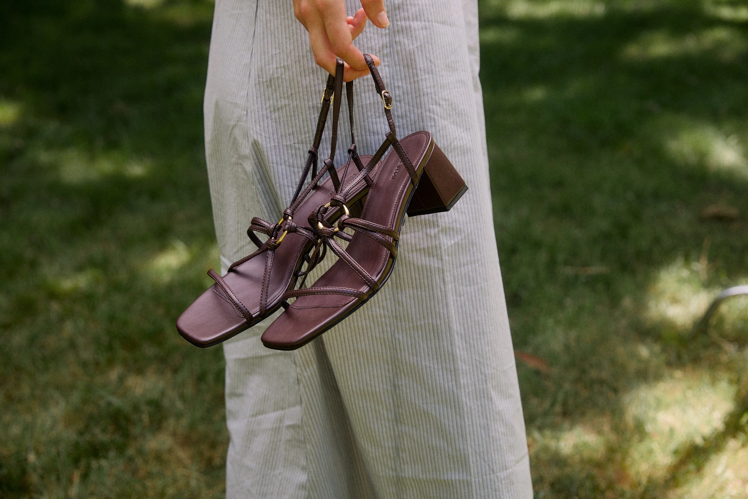 Brie Leon | Piper Mid Heel - Chocolate