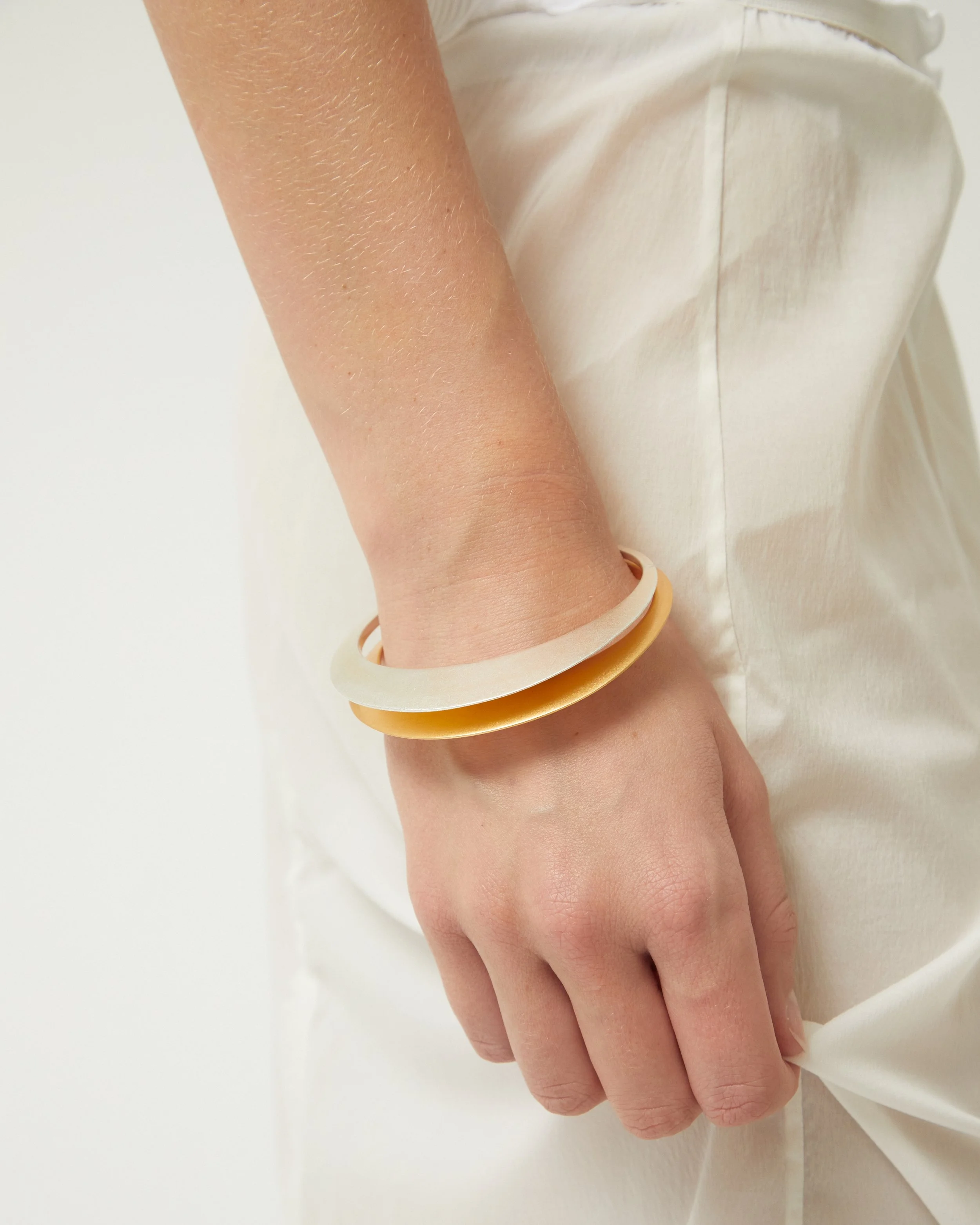 MADDOX BRACELET - MIXED - ON BODY - 1.jpg