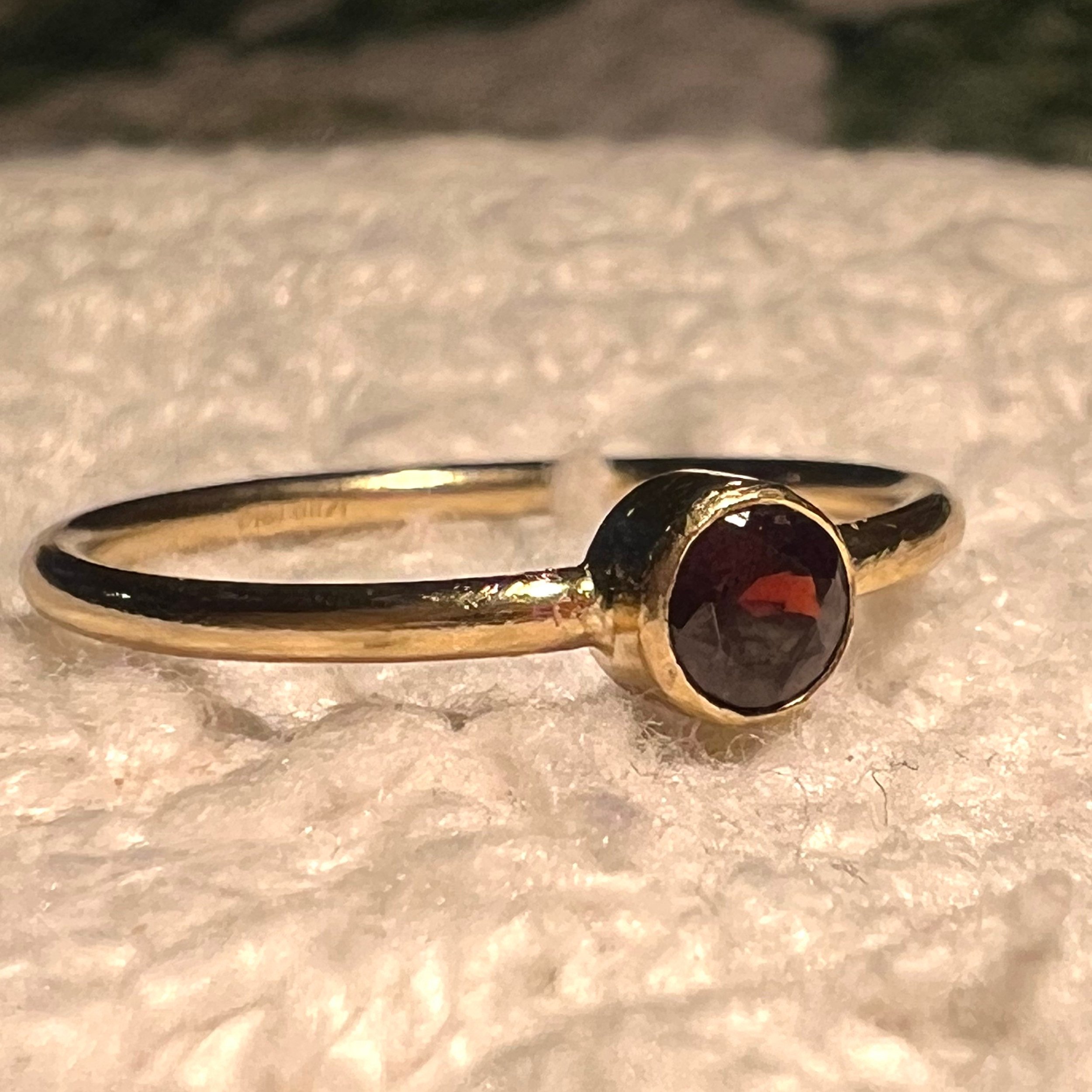 Garnet Ring // 925 Sterling Silver // Braided Swirl Setting // Oxidized Garnet  Ring - Etsy