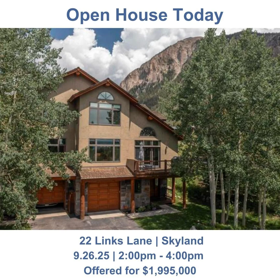 Open House Today | 2 PM - 4 PM | 22 Links Lane | Skyland
.
.
Discover this beautifully renovated, fully furnished 3-bedroom, 4-bathroom townhouse, perfectly positioned at the top of the complex to capture sweeping panoramic views. Thoughtfully design
