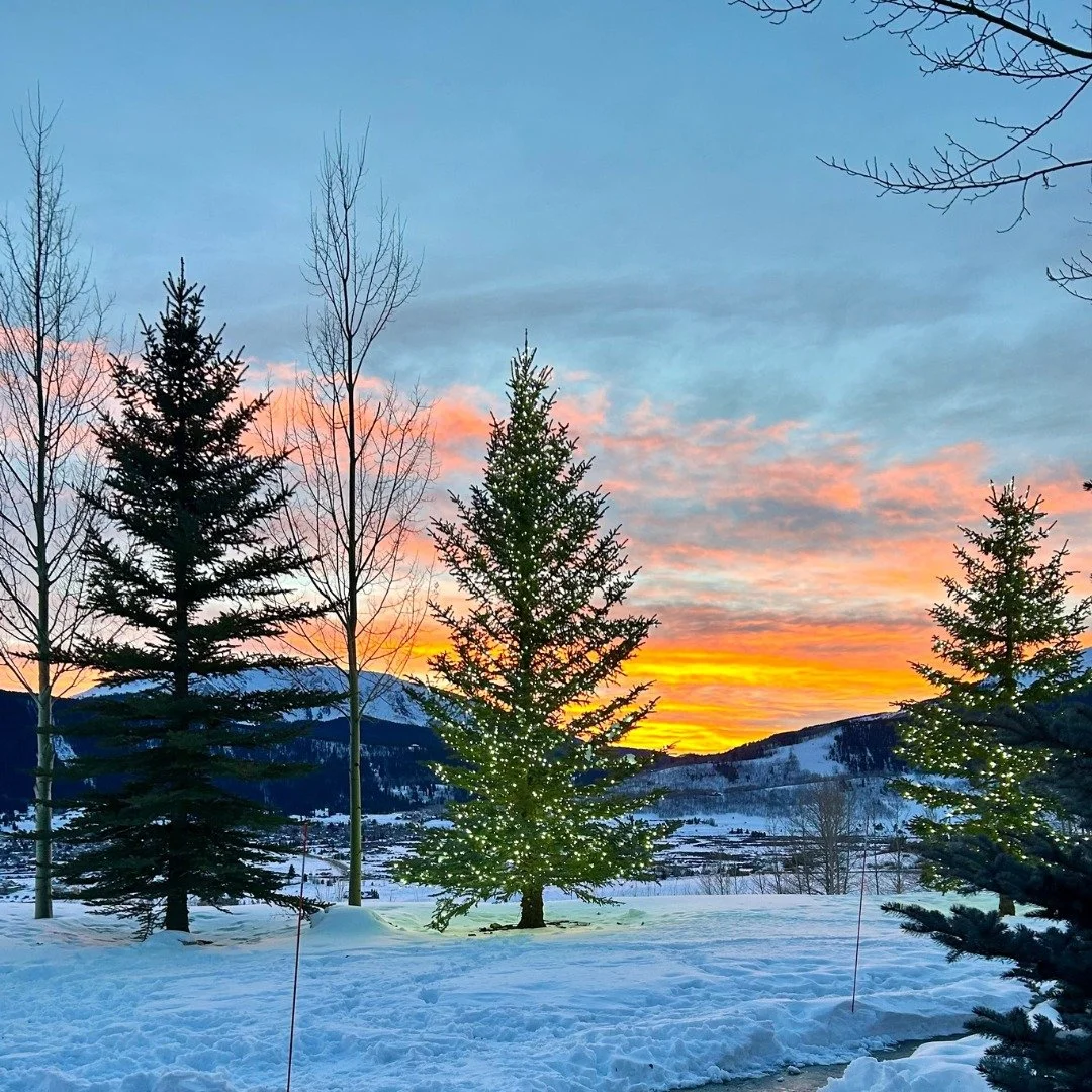 Grateful for the little snow we got this week&hellip; but we need more! ❄️❄️❄️ Ski season is just days away, so it&rsquo;s time to get your snow dance on 💃! Enjoy a hike or ride in Saturday&rsquo;s sunshine, because once the dancing begins, the snow