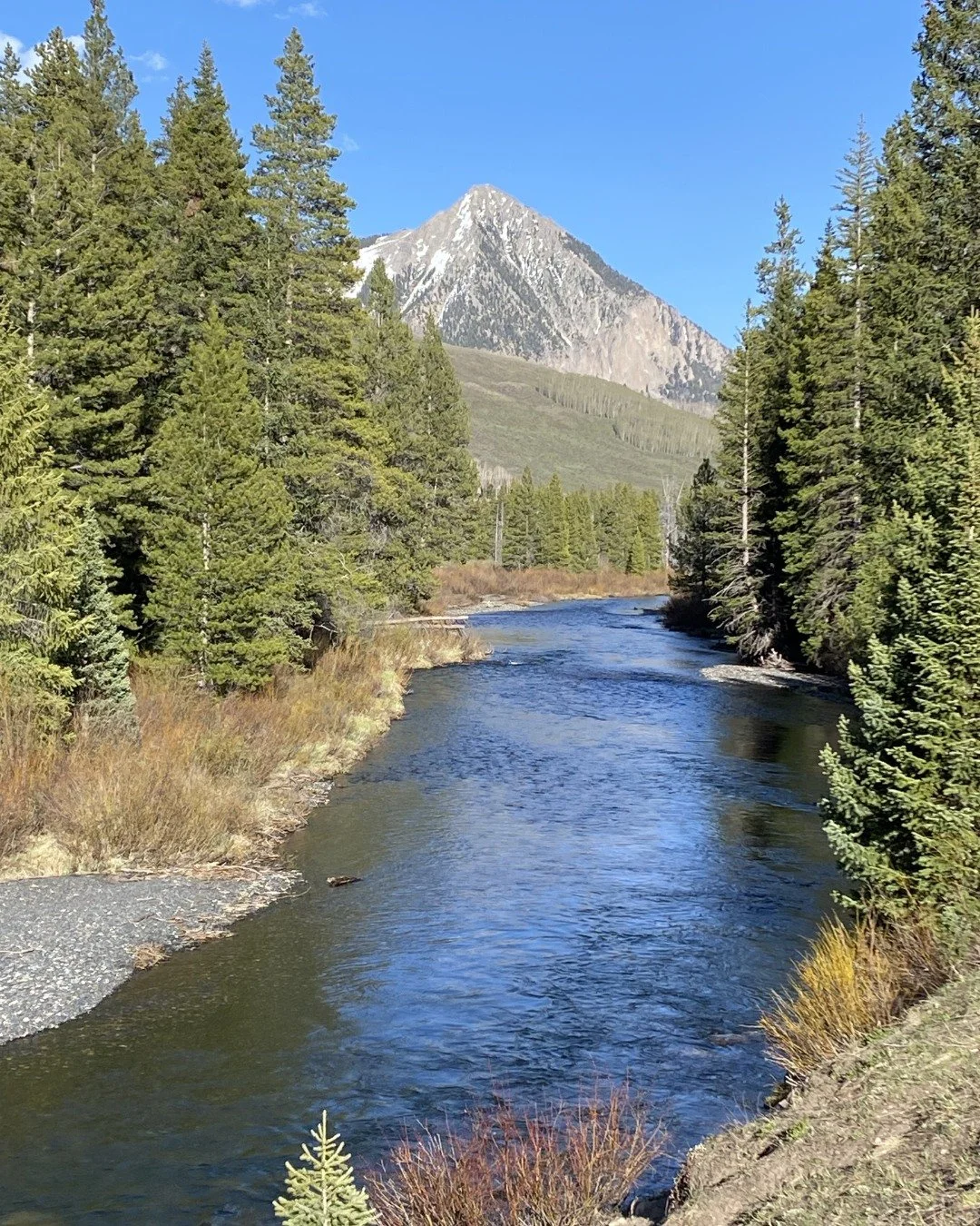 It was another wild week of spring weather here in Crested Butte &mdash; starting with cold, ❄ snowy ❄ days and ending with 🌞 sunshine 🌞 and warmer temperatures just in time for the weekend. Sending a HUGE congratulations to the 🎓 Western Graduate
