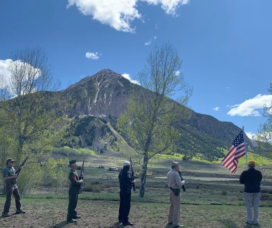🇺🇸 Happy Memorial Day &mdash; enjoy this day with family and friends. Take time to celebrate and remember those who served our country 🇺🇸 
.
.
For complete details on the Memorial Day Parade, click the link in my bio for the schedule.
.
.
#PolkaI