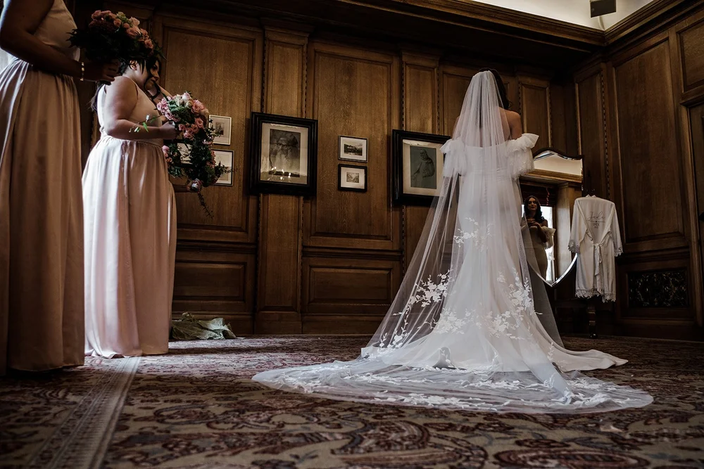 Jade getting ready at The Ned Hotel before her London wedding - 3