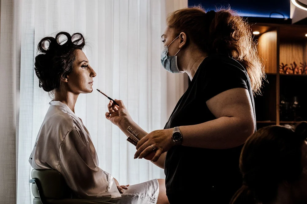 Mia getting ready at the Andaz Hotel, Liverpool Street, London - 1