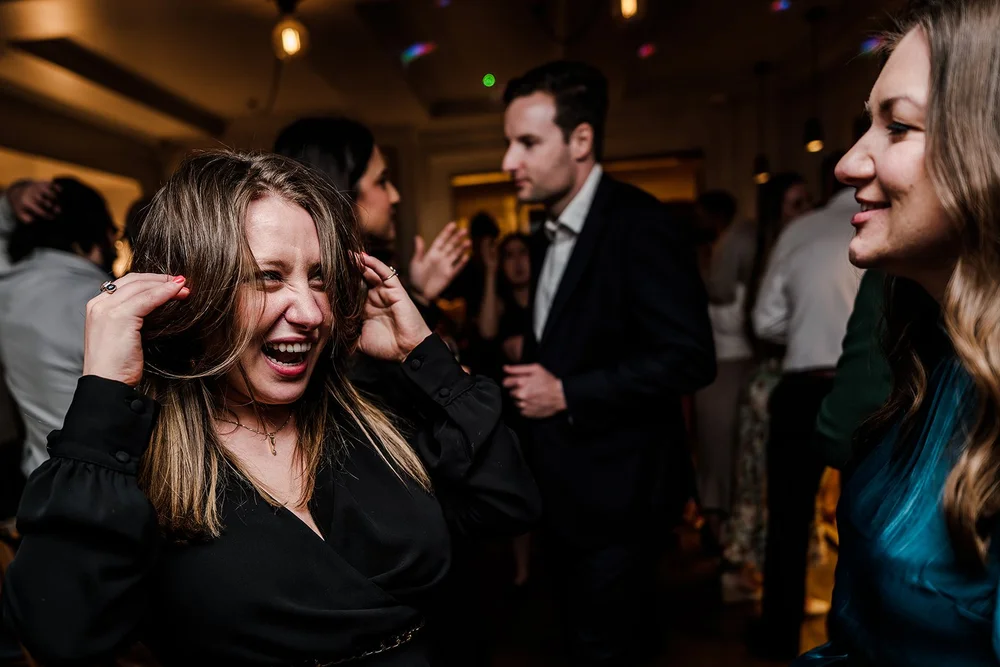 Dancing at The Italian Greyhound after a Marylebone Town Hall wedding - 9
