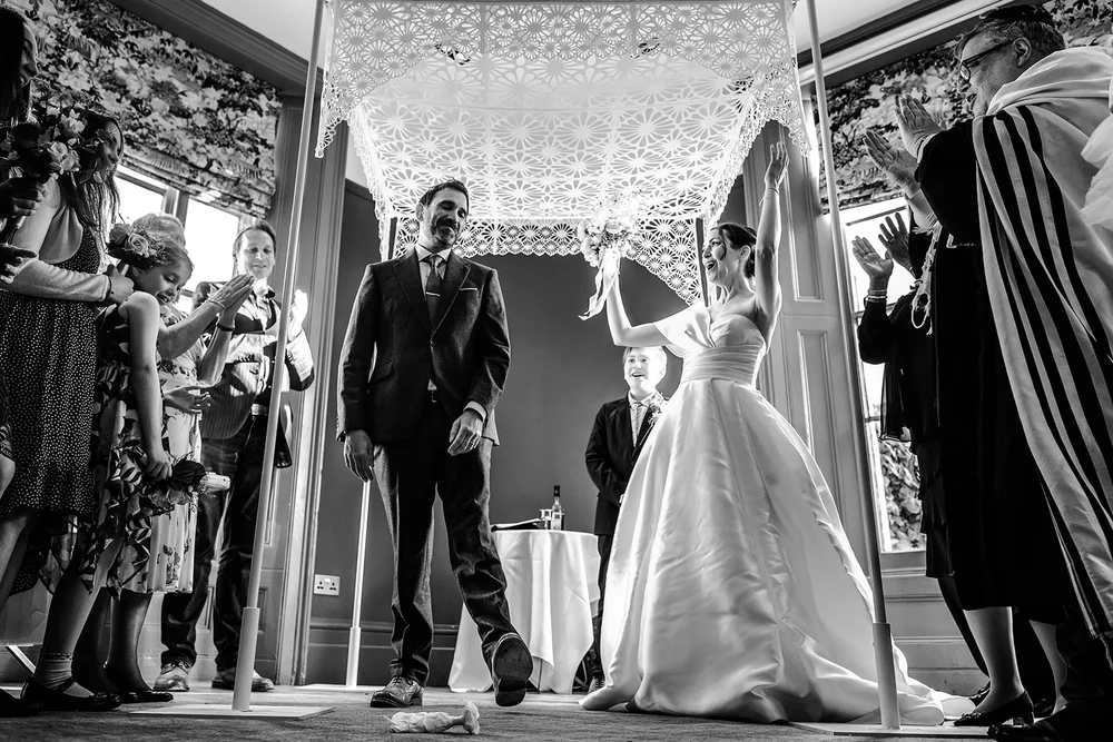 Michelle and Robin&rsquo;s Jewish wedding ceremony under the chuppah at The Phene, Chelsea - 3
