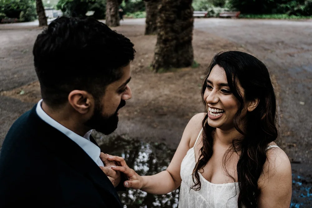 Relaxed pre wedding photography session in London - 4