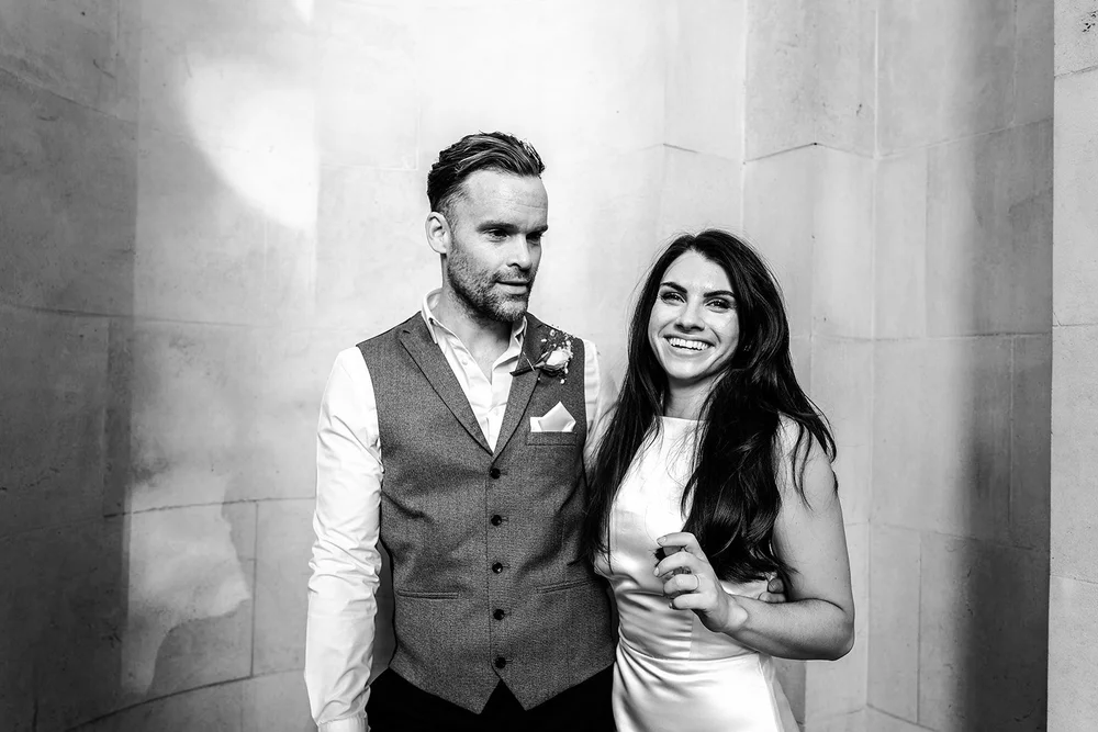 Wedding portraits in the cobbled streets and mews around Marylebone Town Hall - 5
