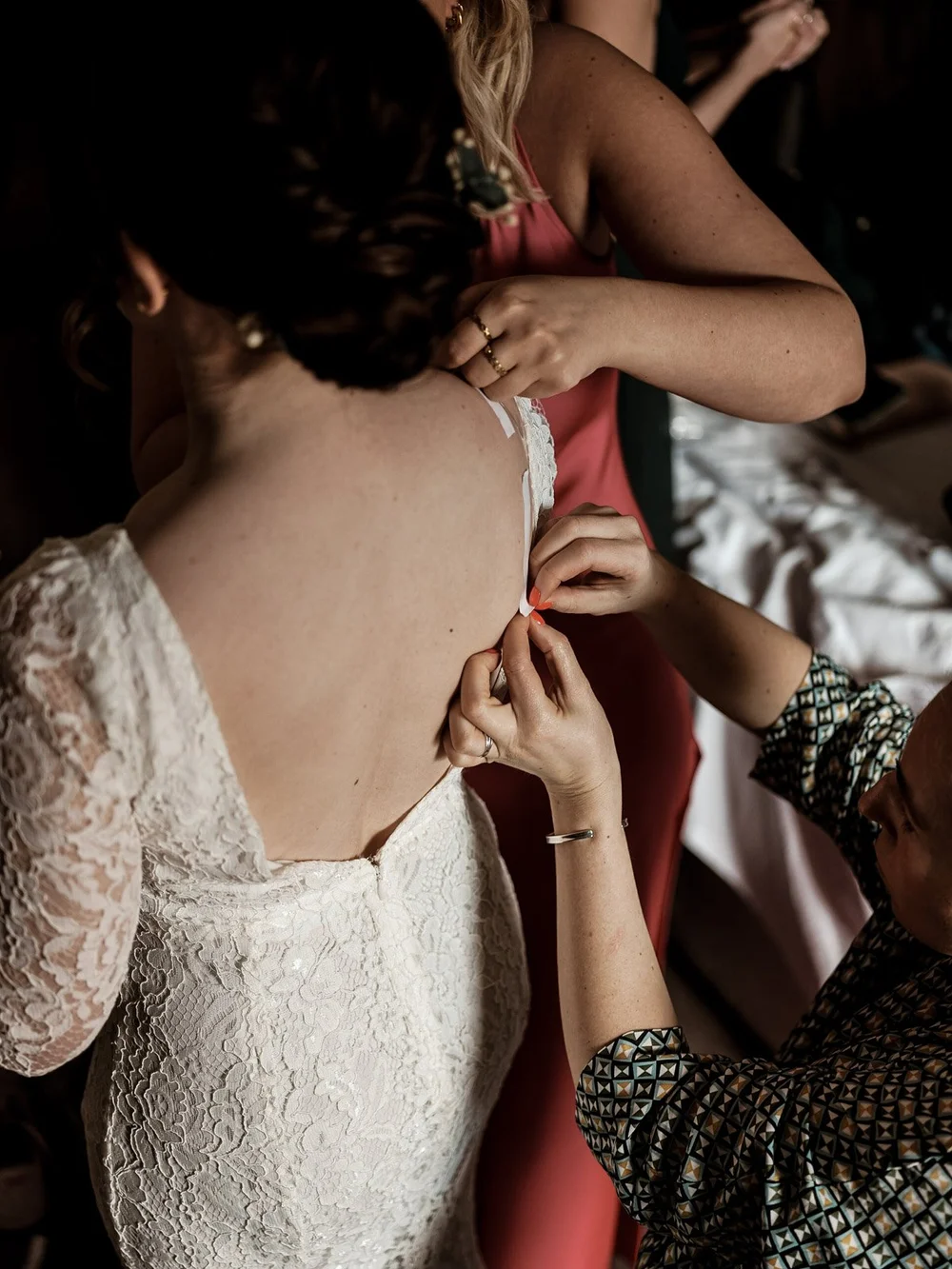 Roisin and Niall getting ready before their Screen on the Green wedding in Islington - 4