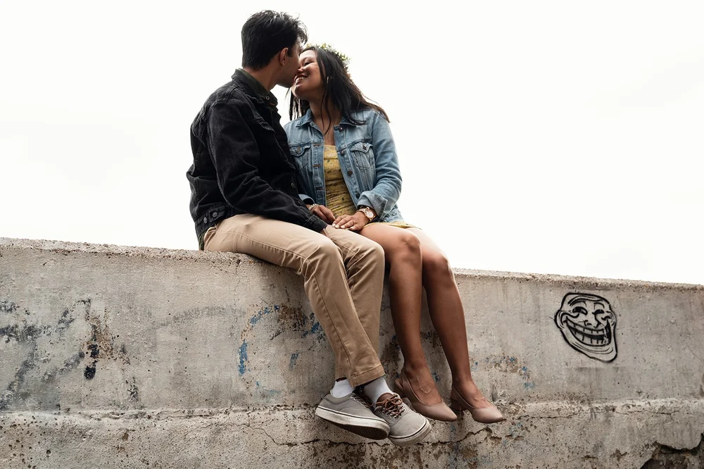 Relaxed couple portraits after a London proposal