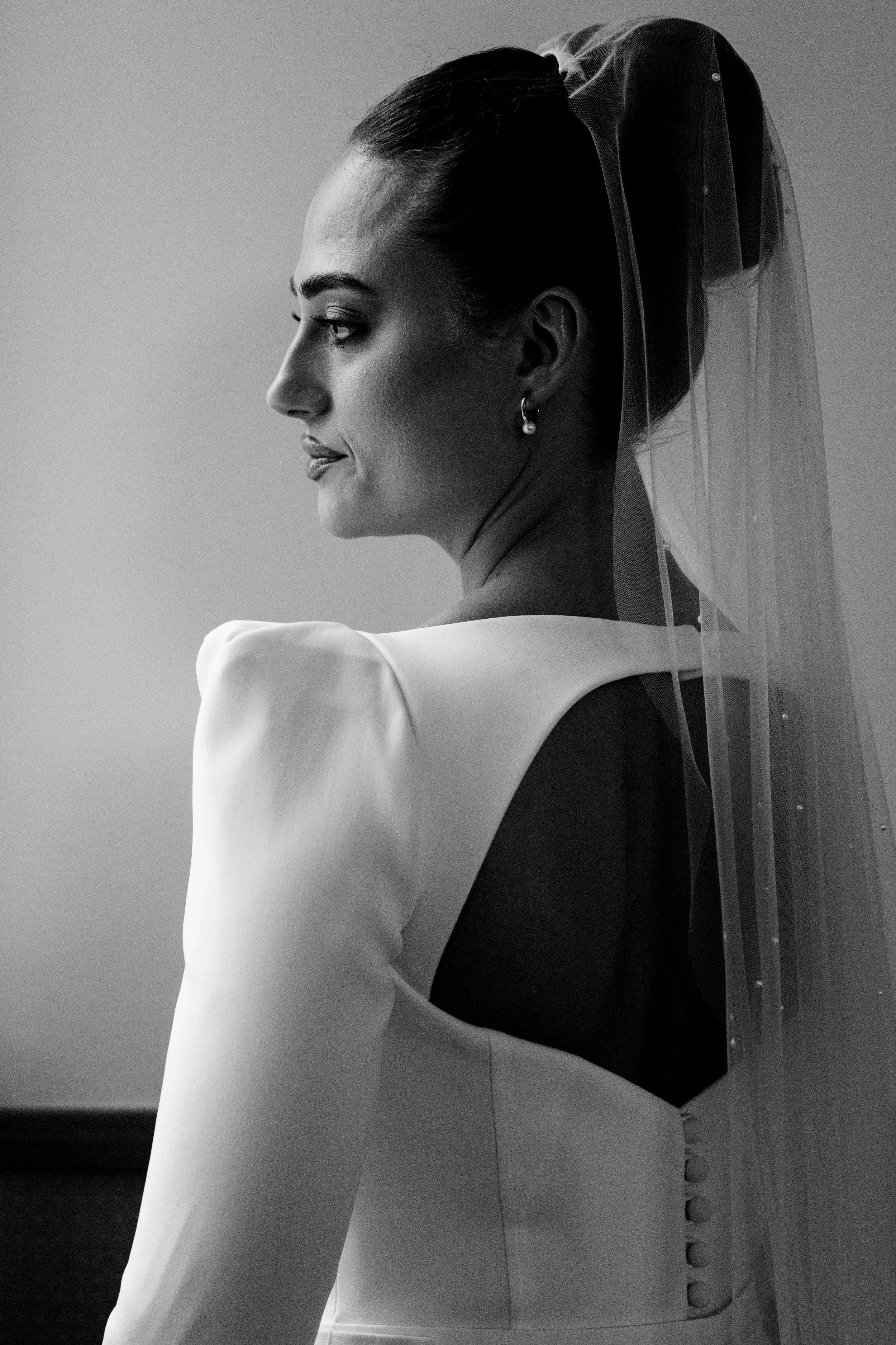 black and white bridal portrait