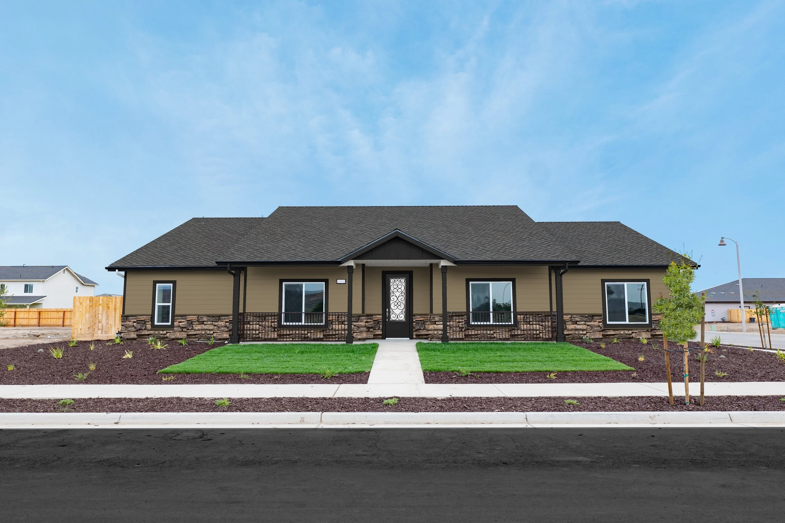 413 W Tejon Ave,Woodlake, CA 93286