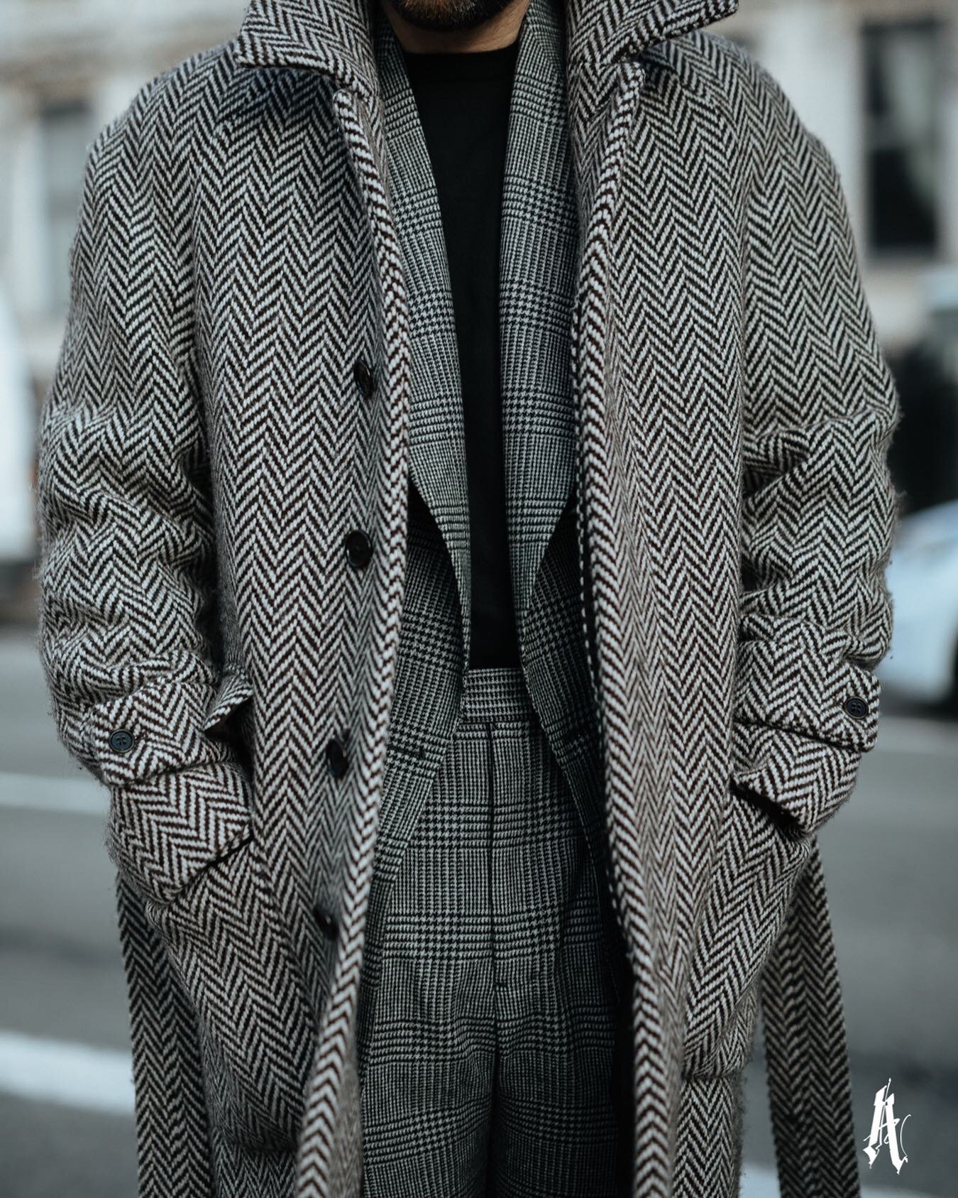 🐆

&bull; Herringbone wool raglan belted coat
&bull; POW flannel double breasted suit
&bull; Black cotton tee