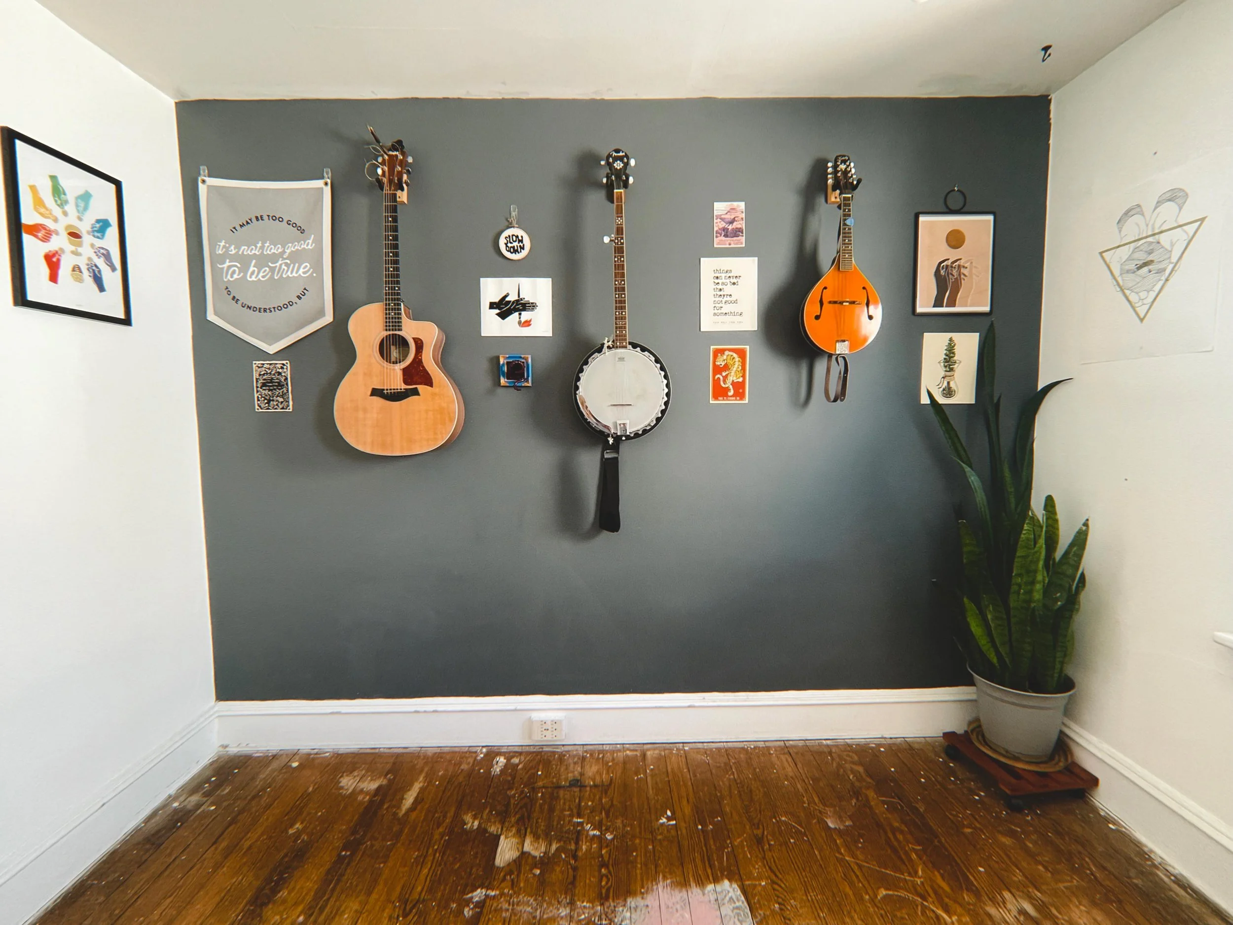 Big summer project for us is DIYing new floors on the second floor of our 1920&rsquo;s twin. Loving my lil studio these days.  Long live the dreamers, doers, creatives. 🎨🎶 Hard launch of some new things coming sooooon! 🙂&zwj;↕️🙂&zwj;↕️

#singerso