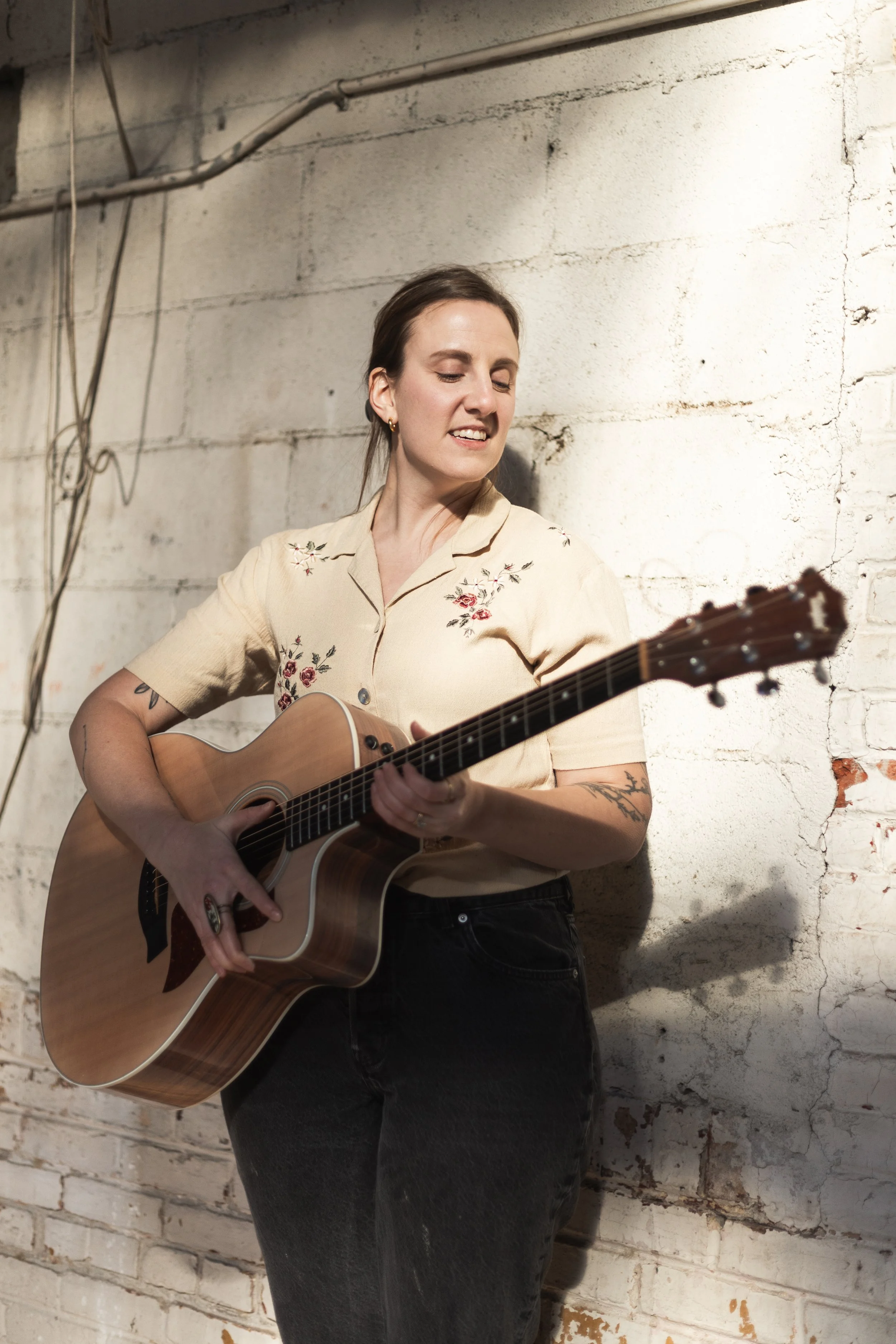 Caitlyn Deviney &amp; Bri Anglés at The Dovetail / CO Lab / Raven Café