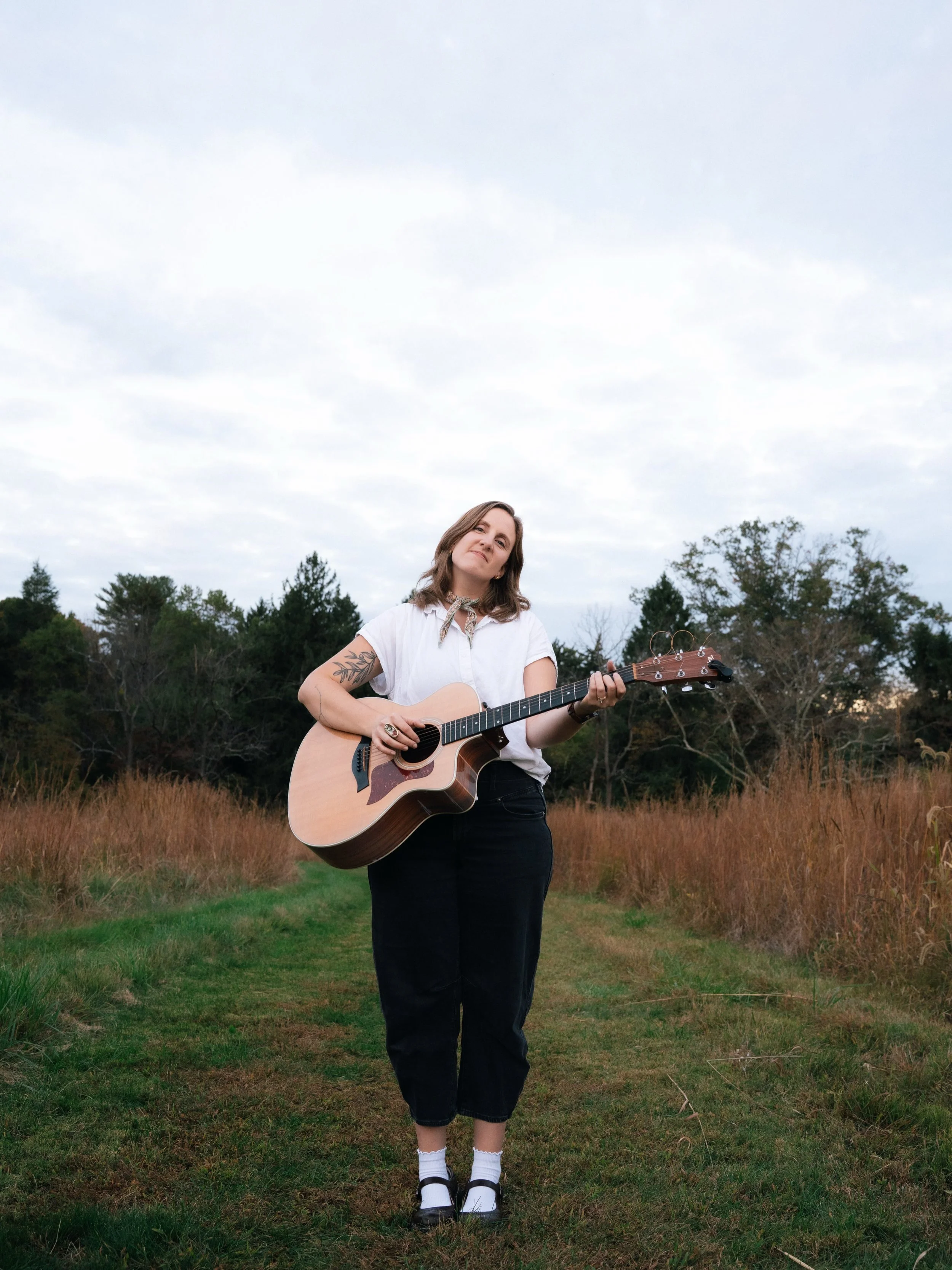 hope to see you in november!

🍁 Friday 11/13 - a dreamy barn venue with emelyn (bringing a four-piece band for this one!) 7pm, tickets at the door cash or venmo. $20 / $15 for all students. 

🏠 Saturday 11/21 - Noah and I are hosting our first ever