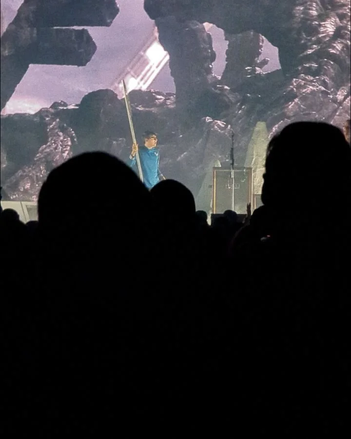 When did the picture limit become 20????
- - - 
@weezer Voyage to the Blue Planet Tour part 1