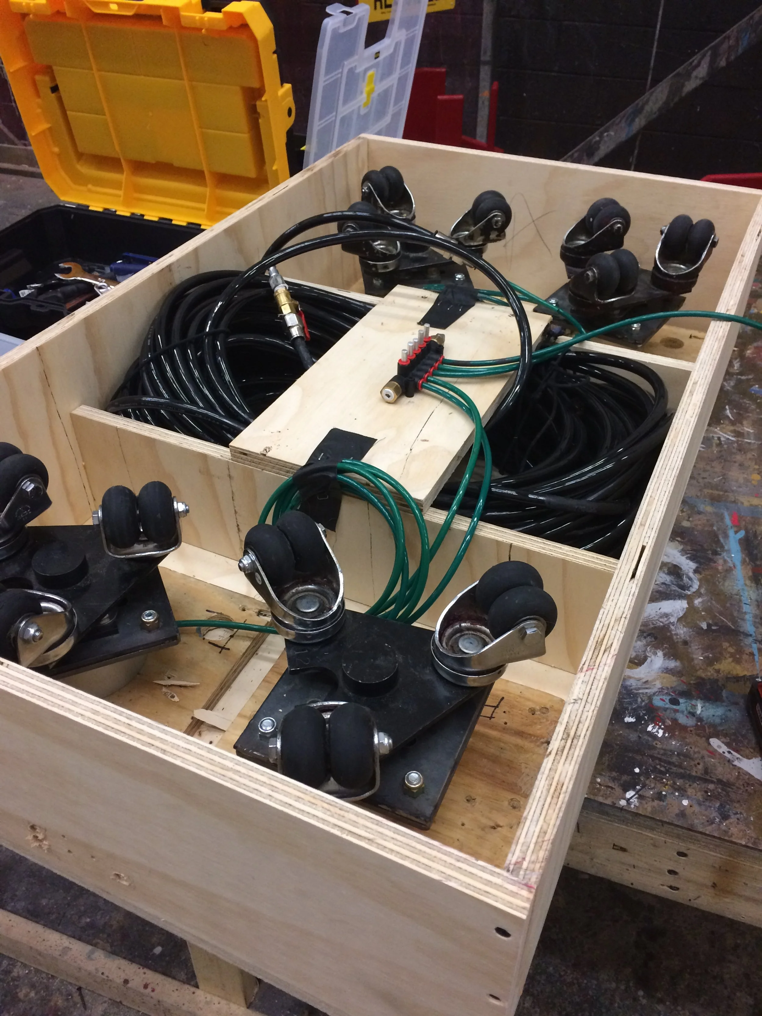 A low profile "tankless" pneumatic castor rig used in the dance piece.