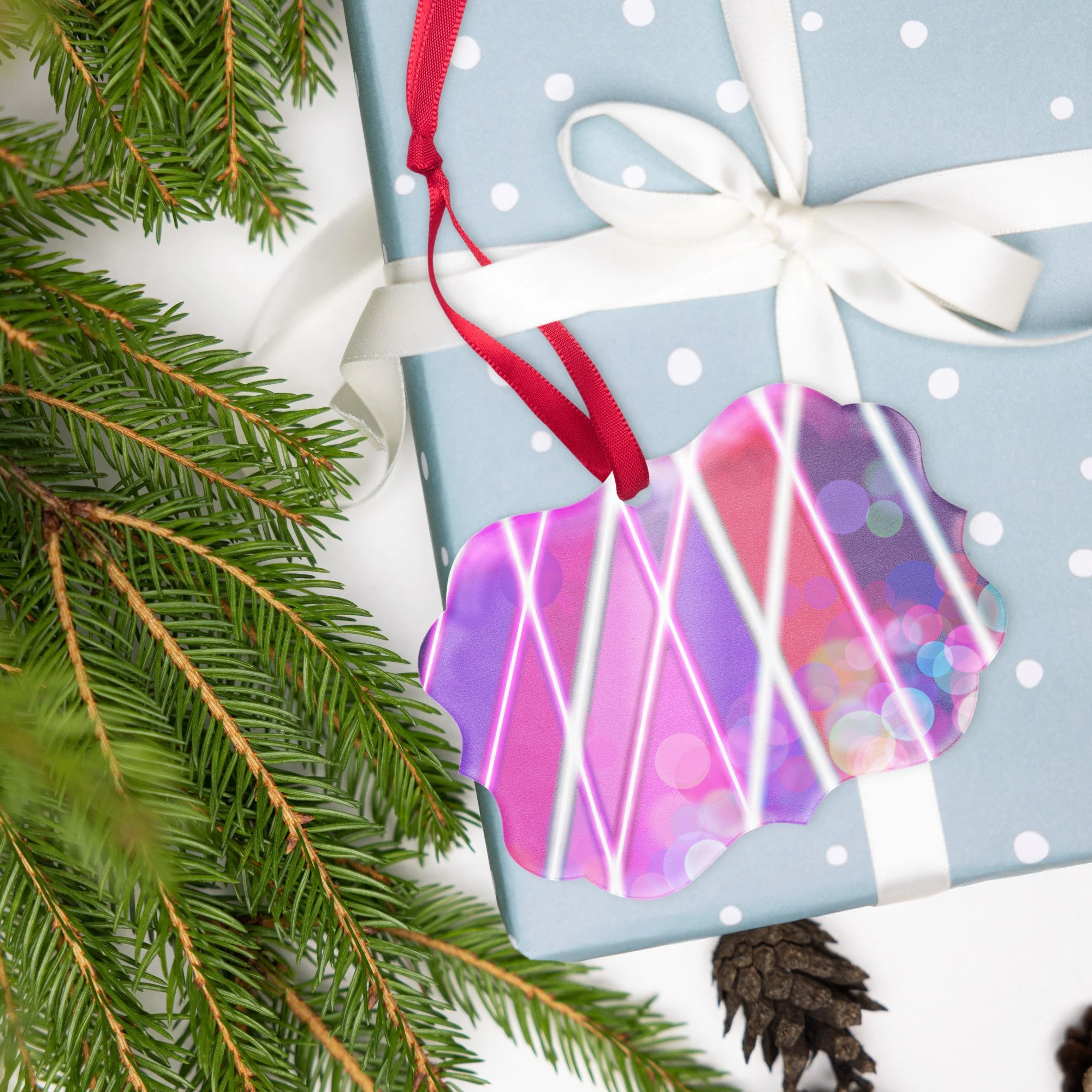 acrylic-ornaments-scalloped-front-6726b28d1e3ad.jpg